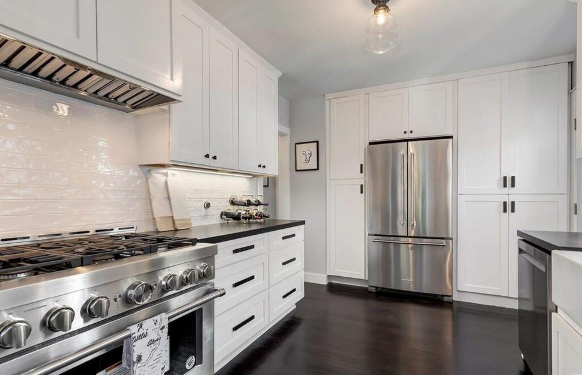 Margot Robbie: Bungalow in Hollywood