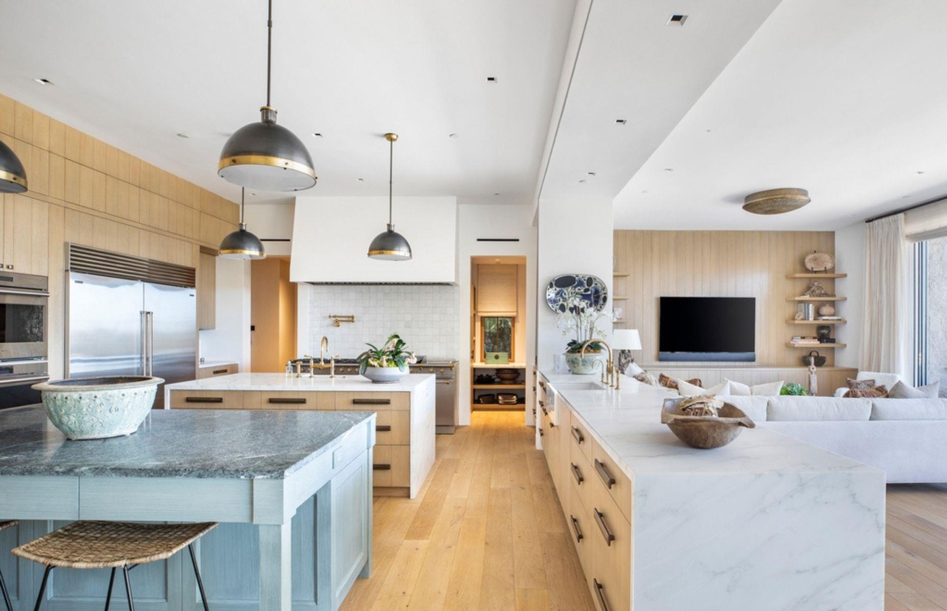 Michelle Pfeiffer's Pacific Palisades mansion: listed for $25 million 