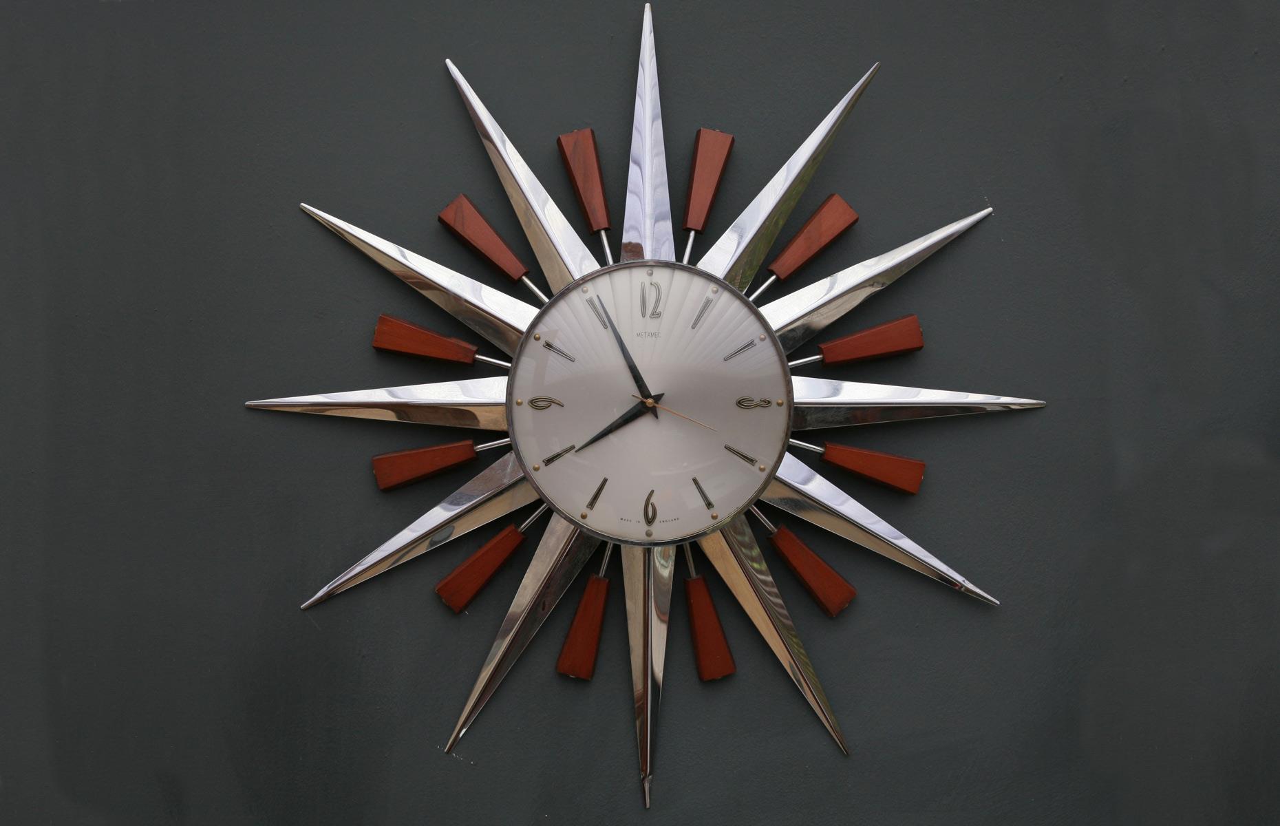 Starburst clocks