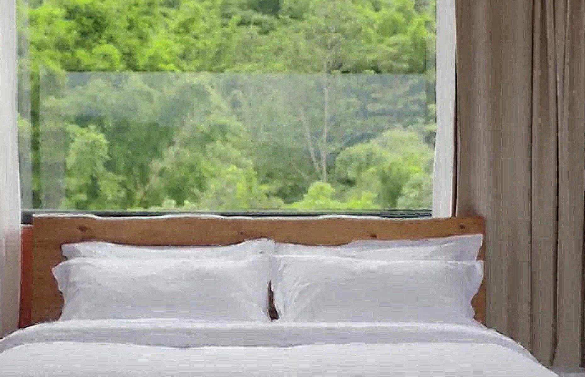 Una habitación con vistas