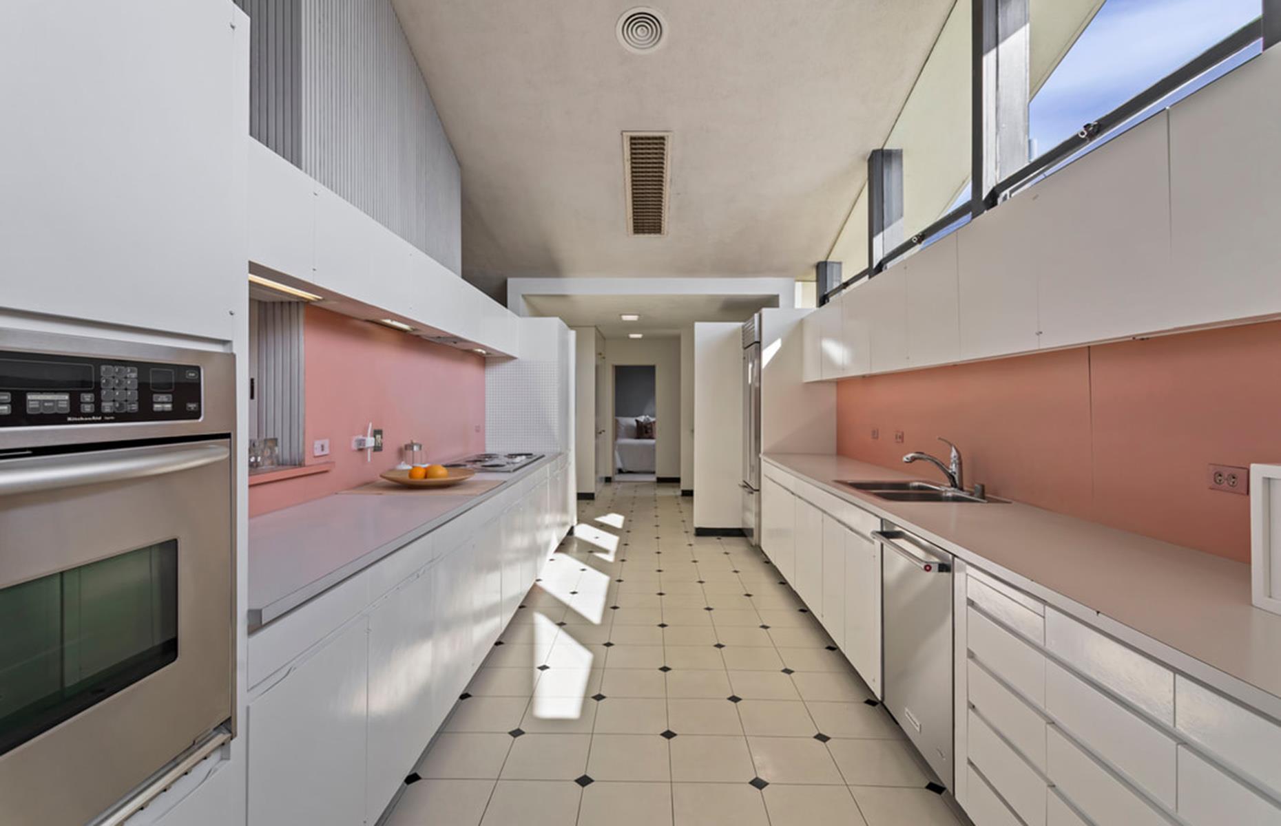 1950s: modernist masterpiece, California, USA