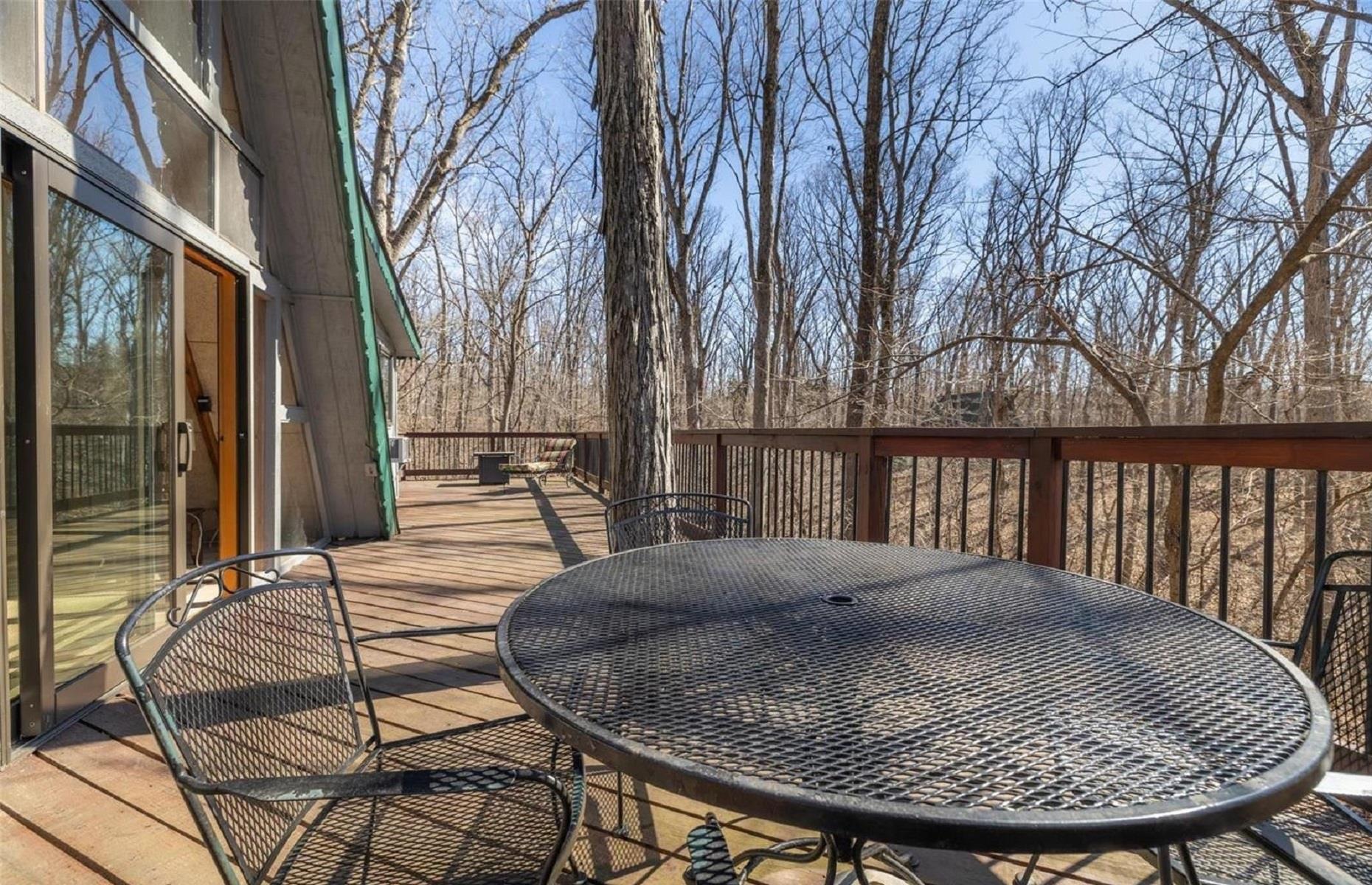 Unique A-frame, Missouri, USA: £265,800 ($350k) 