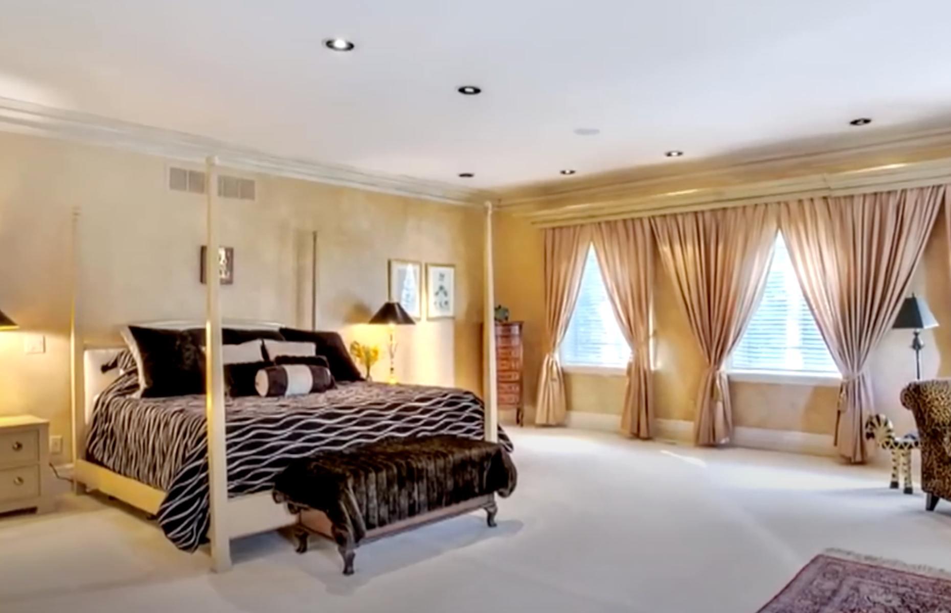 Regina George's house, Toronto, Canada