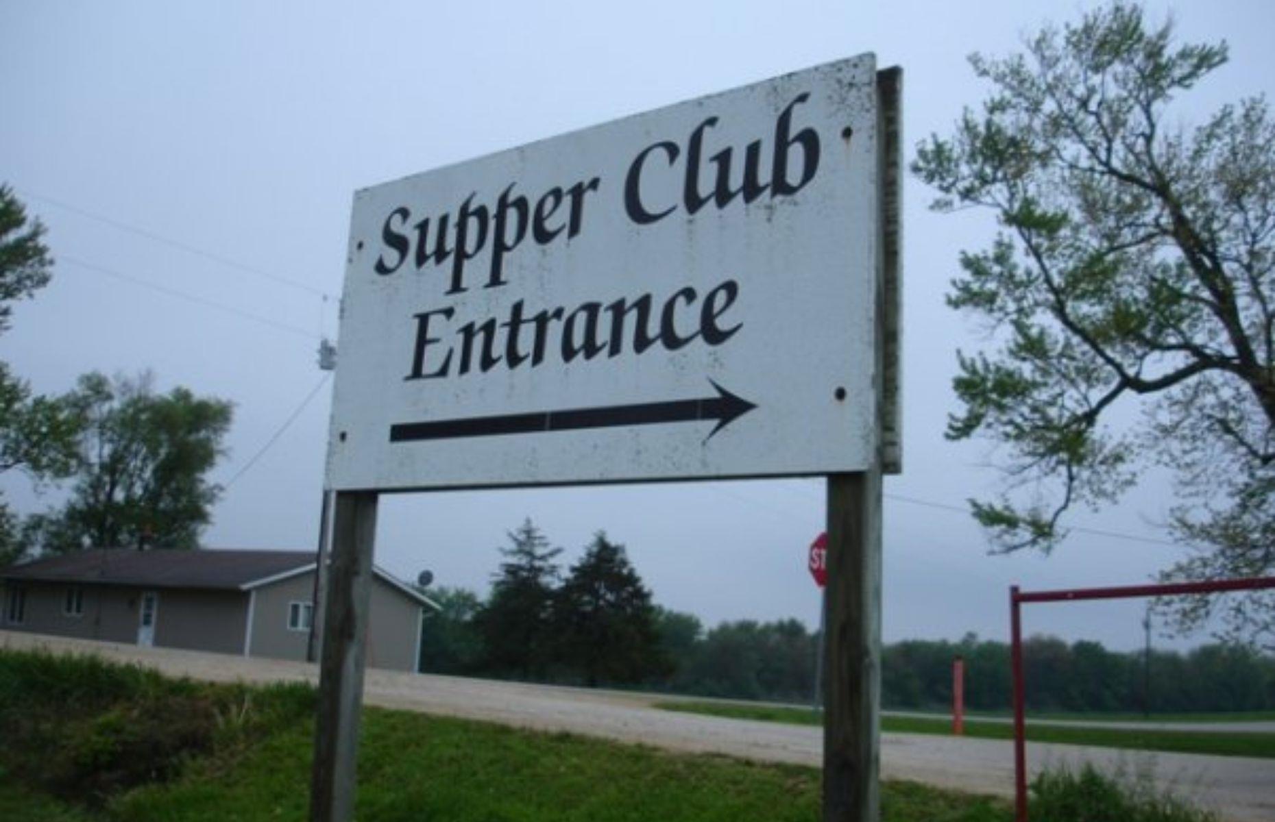 Iowa: Hale Tap & Supper Club, Wyoming