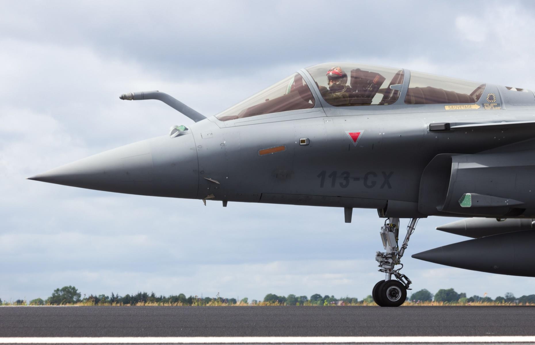 Découvrez les dépenses militaires de 25 grands pays