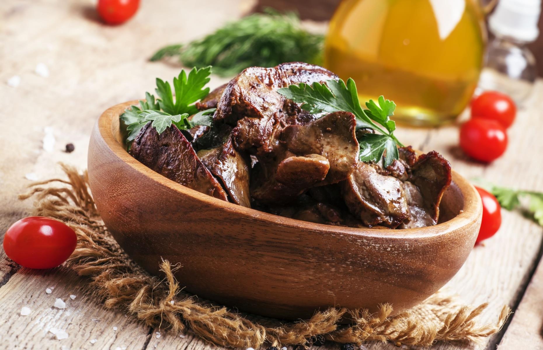 Liver and tomatoes