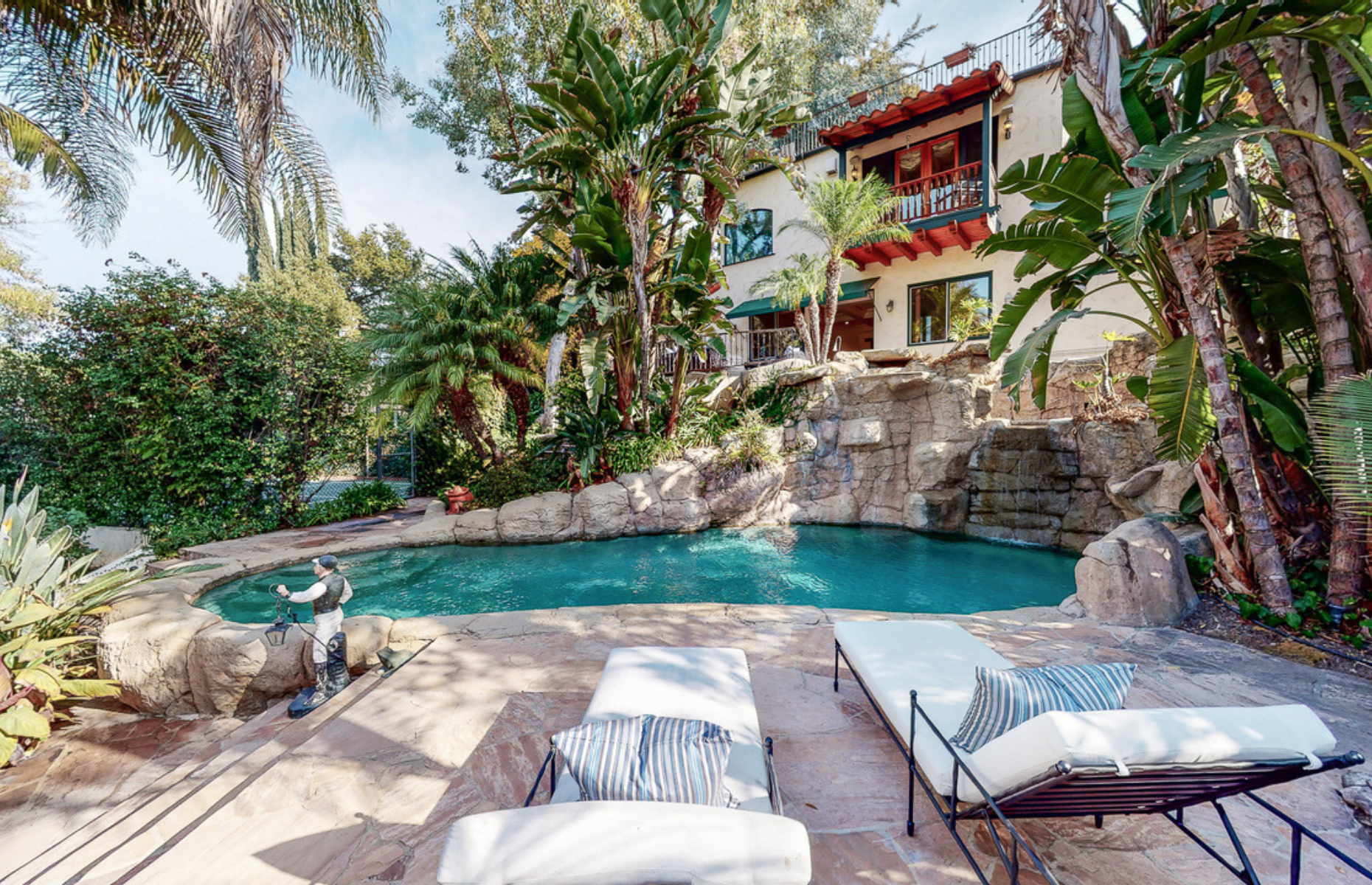 Demi Lovato bought a family home at 18-years-old