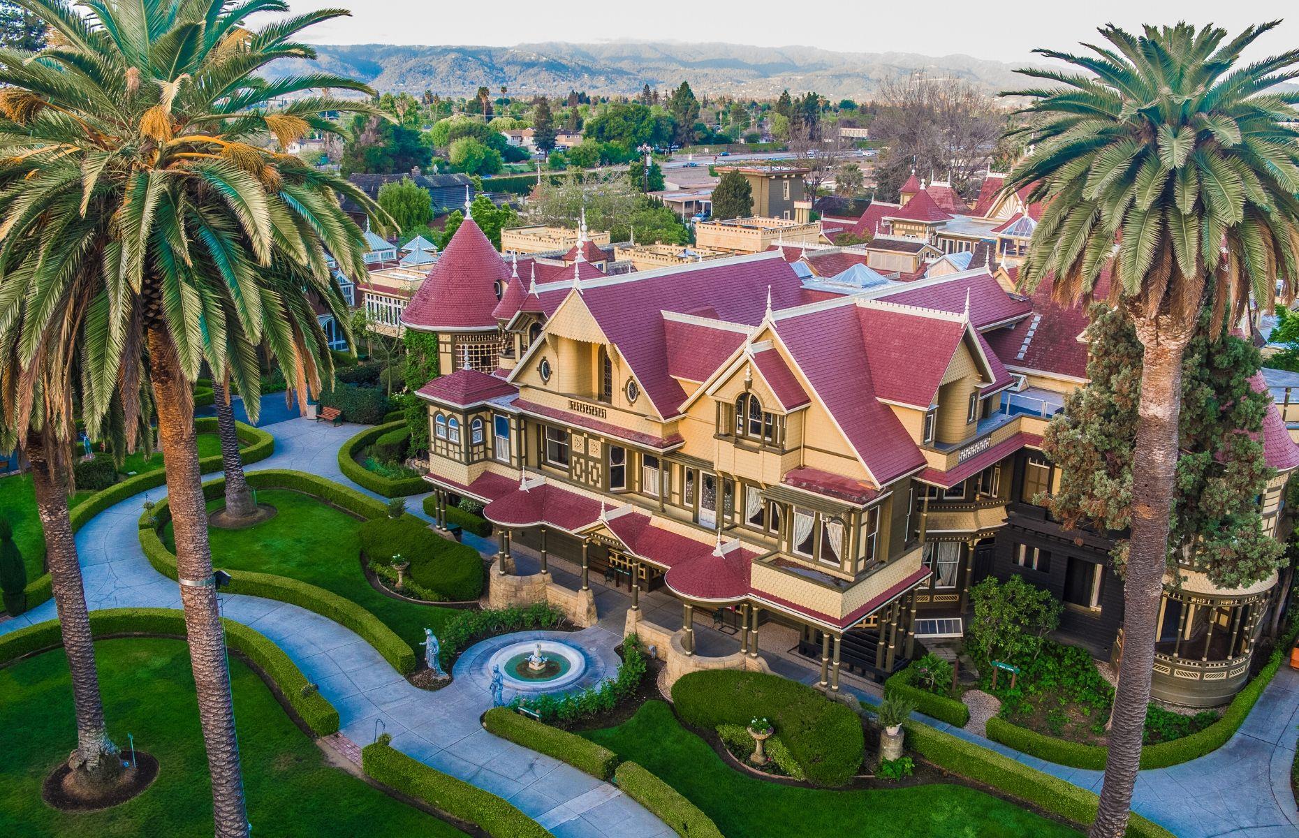 Winchester Mystery House, California, USA
