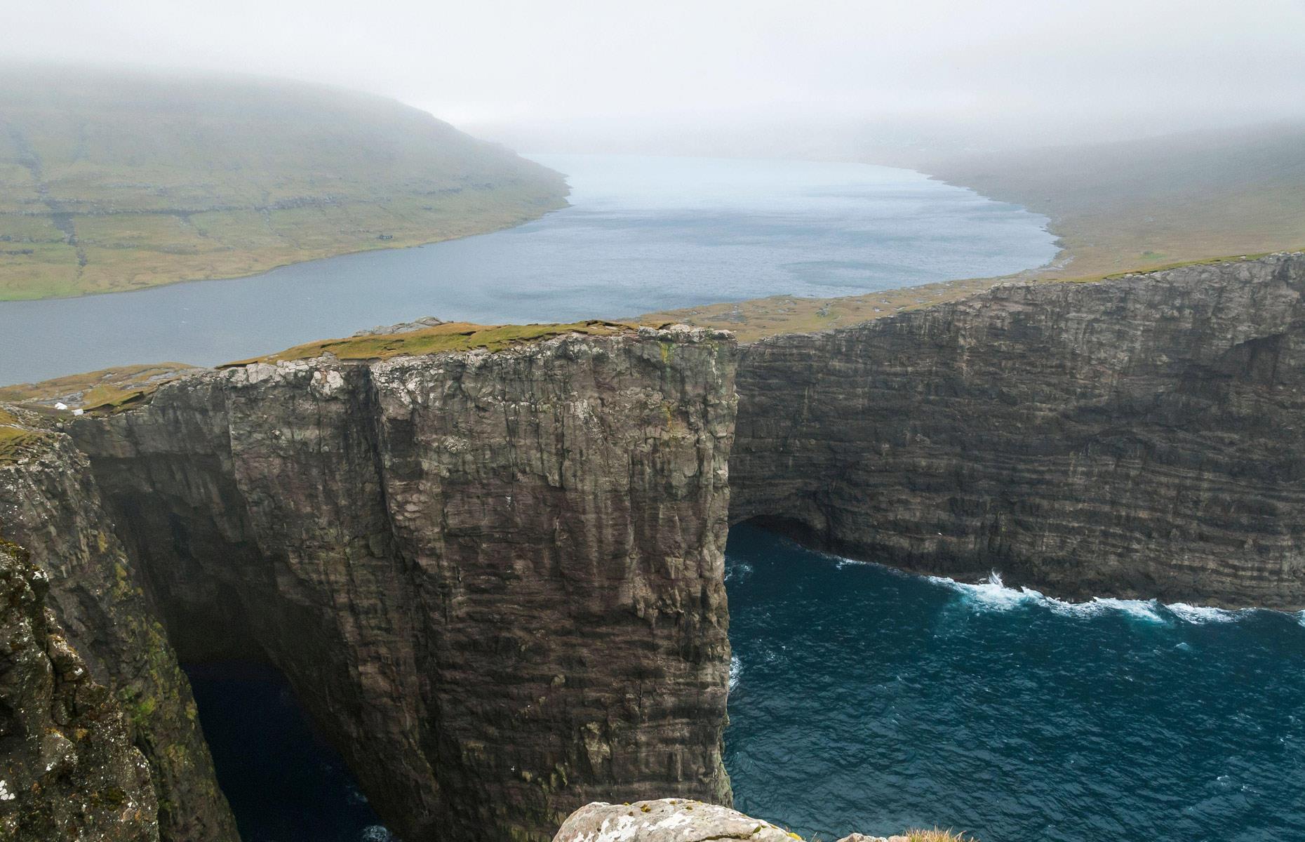 Lake Leitisvatn, Vágar, Faroe Islands
