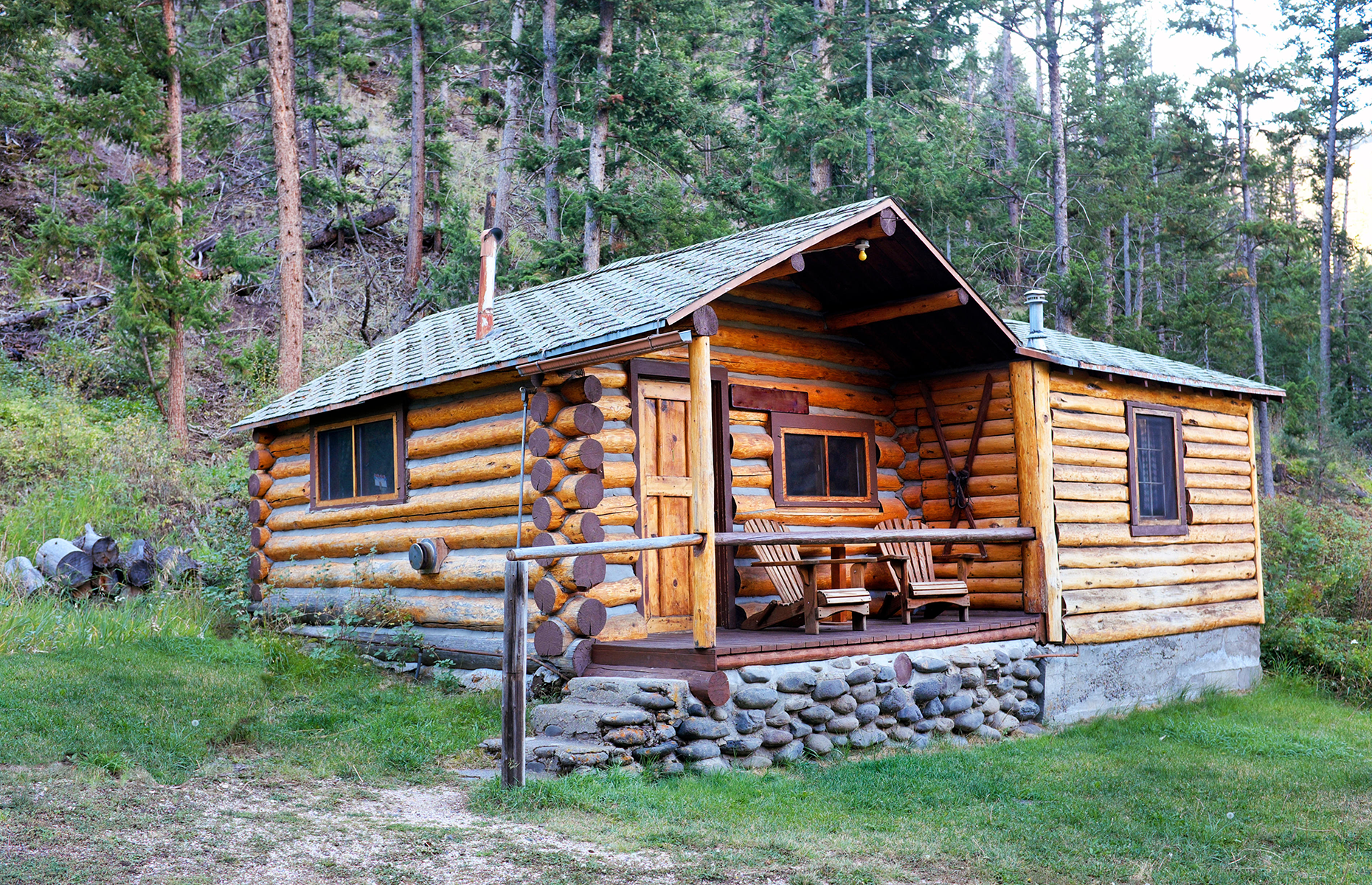 Wyoming: remote cabins