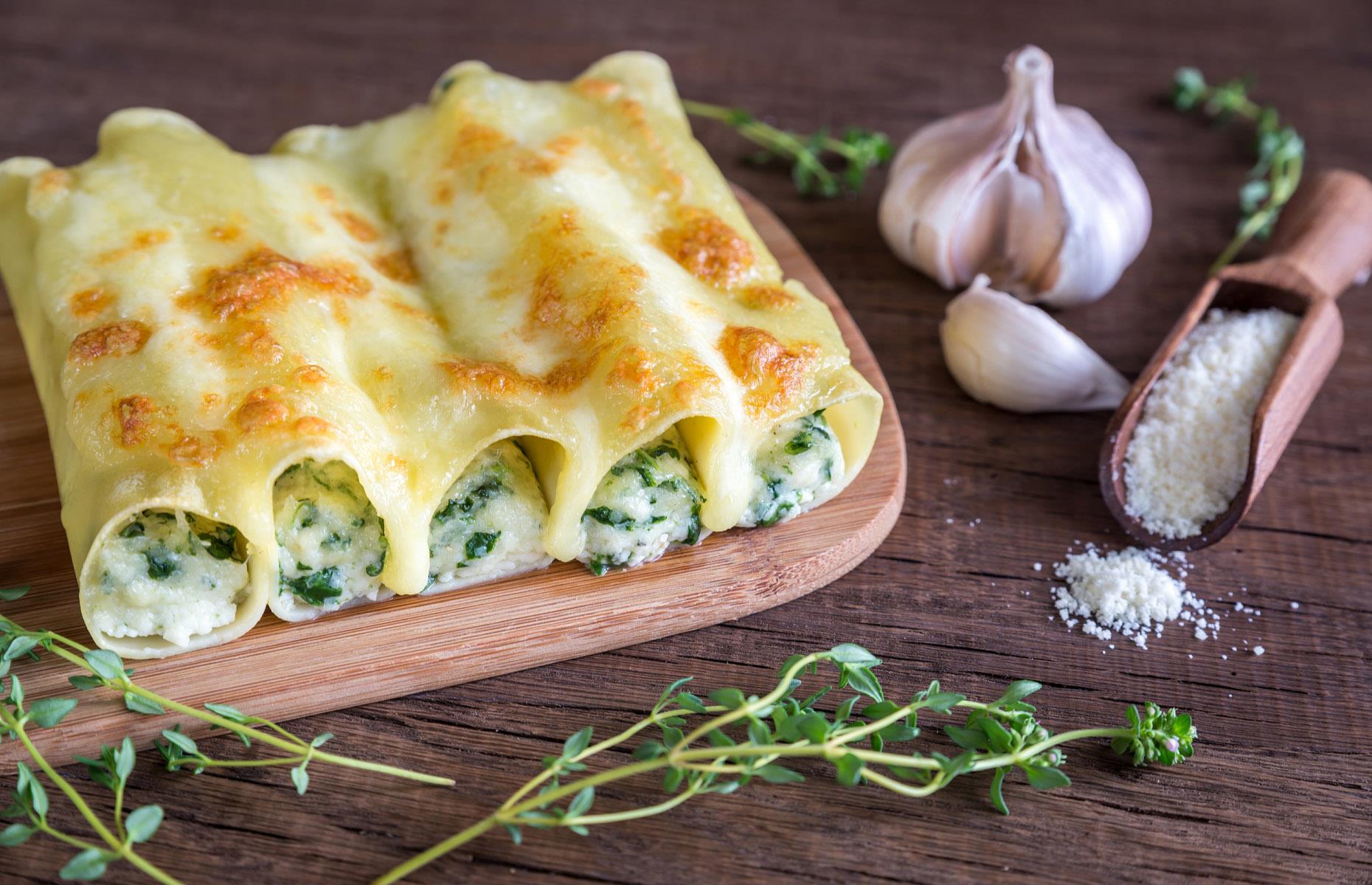 Make cannelloni with lasagne sheets