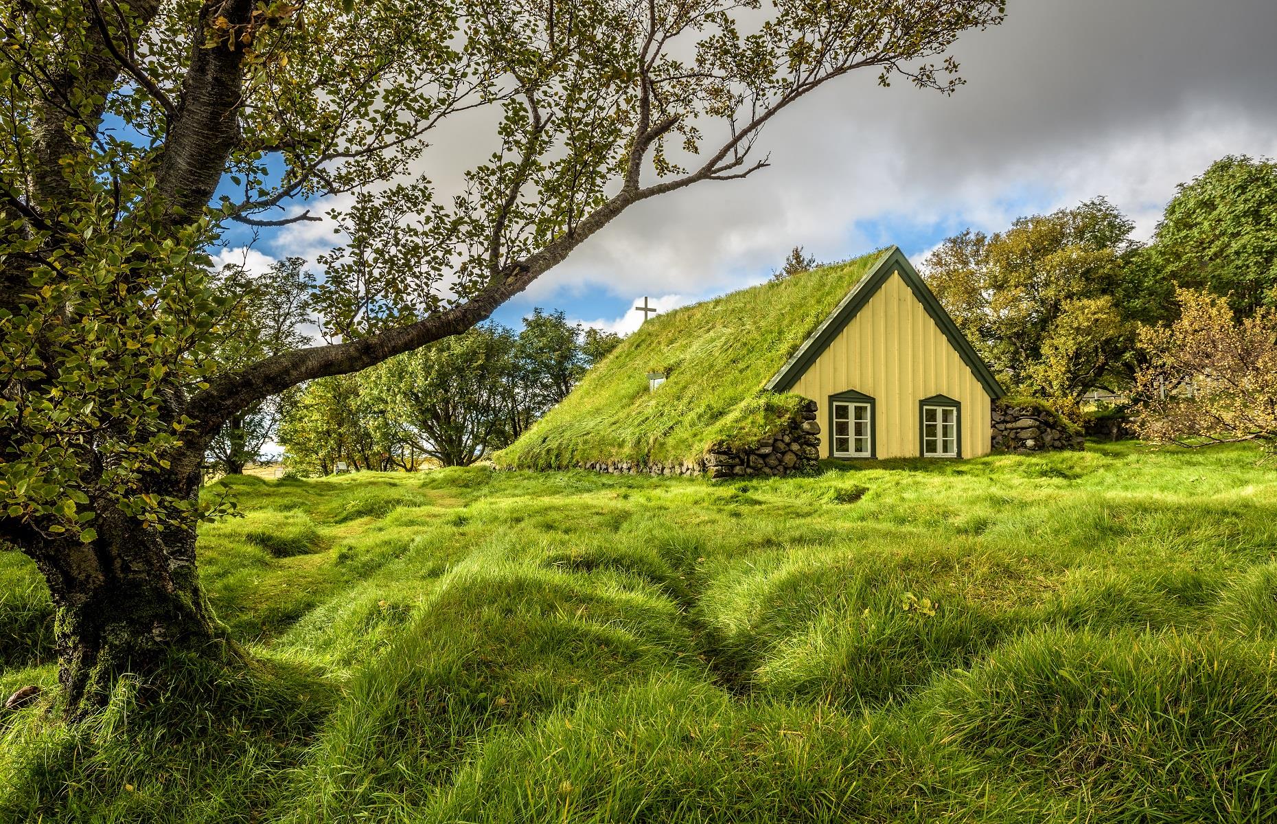 Hofskirkja