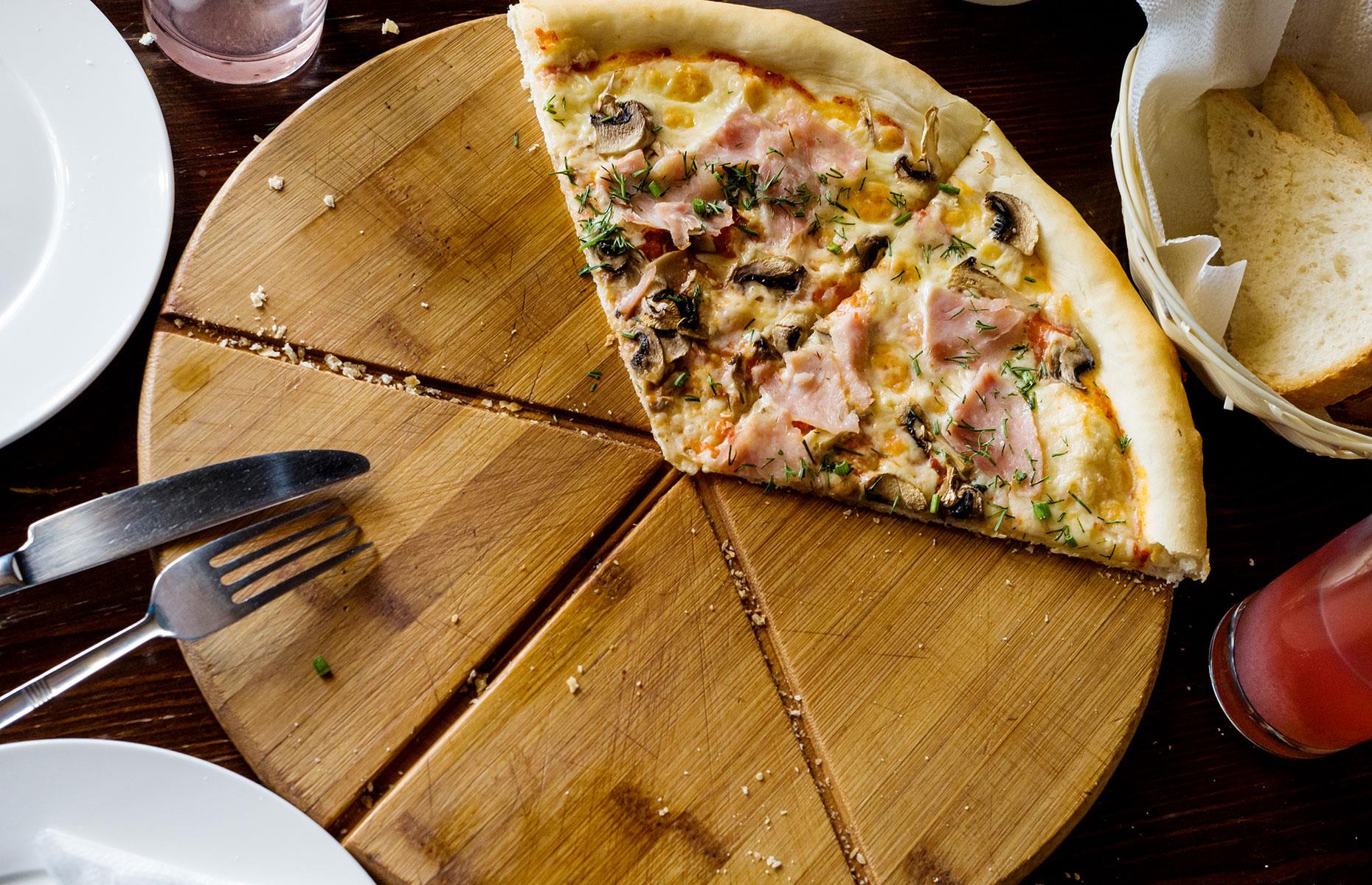 Buy a pizza chopping board