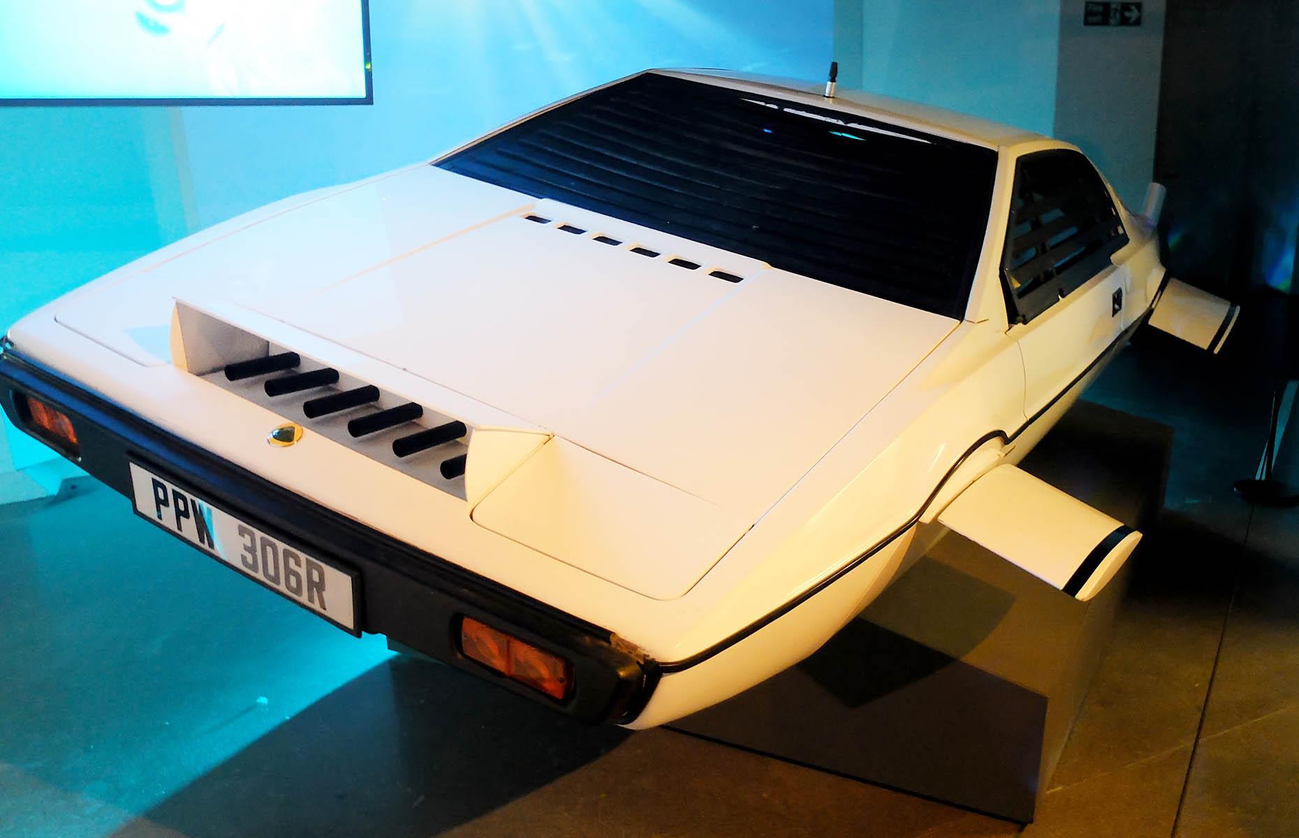 The Spy Who Loved Me (1977) Lotus Esprit: $997,000 (£749k)