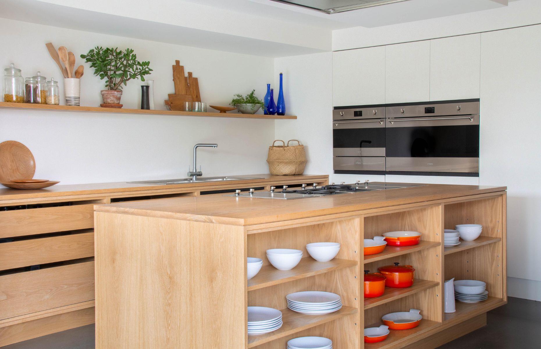 Now: wood kitchens