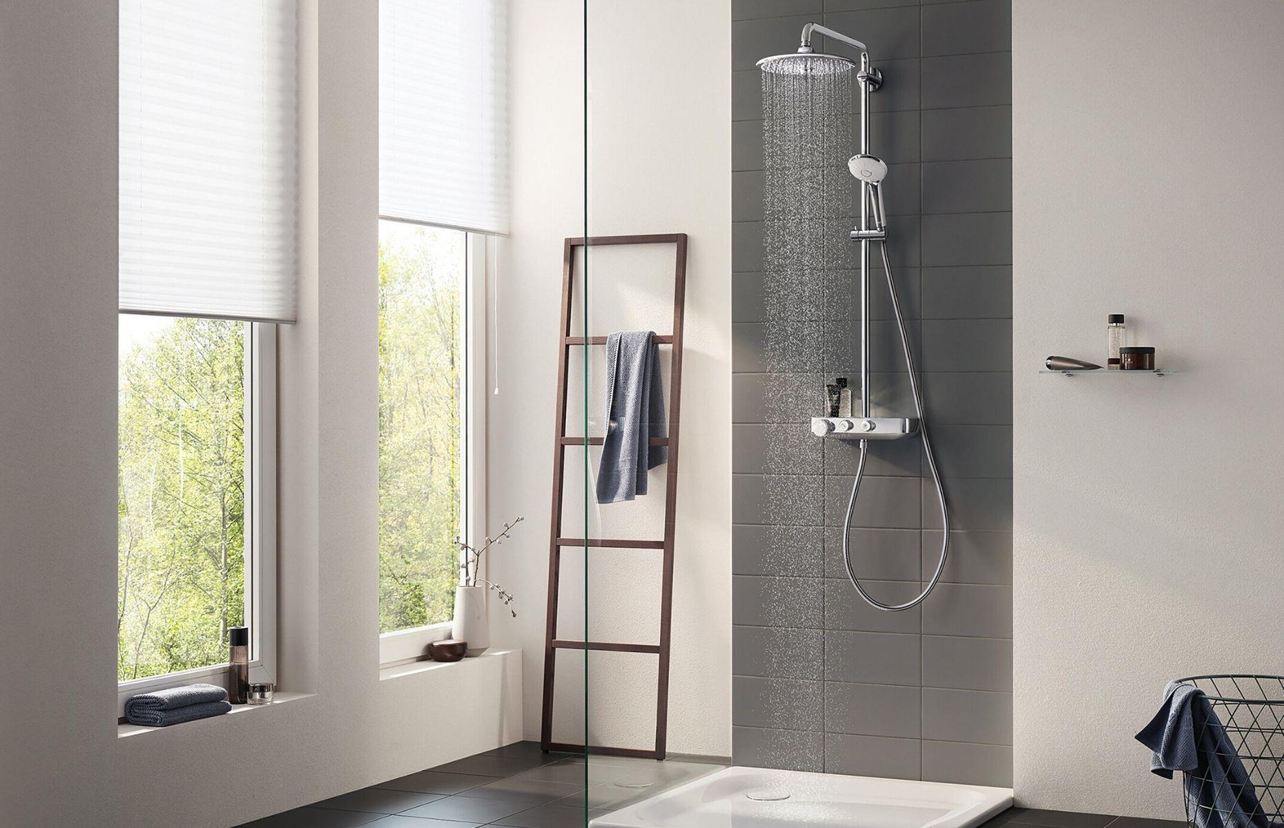 Overlooking the showerhead