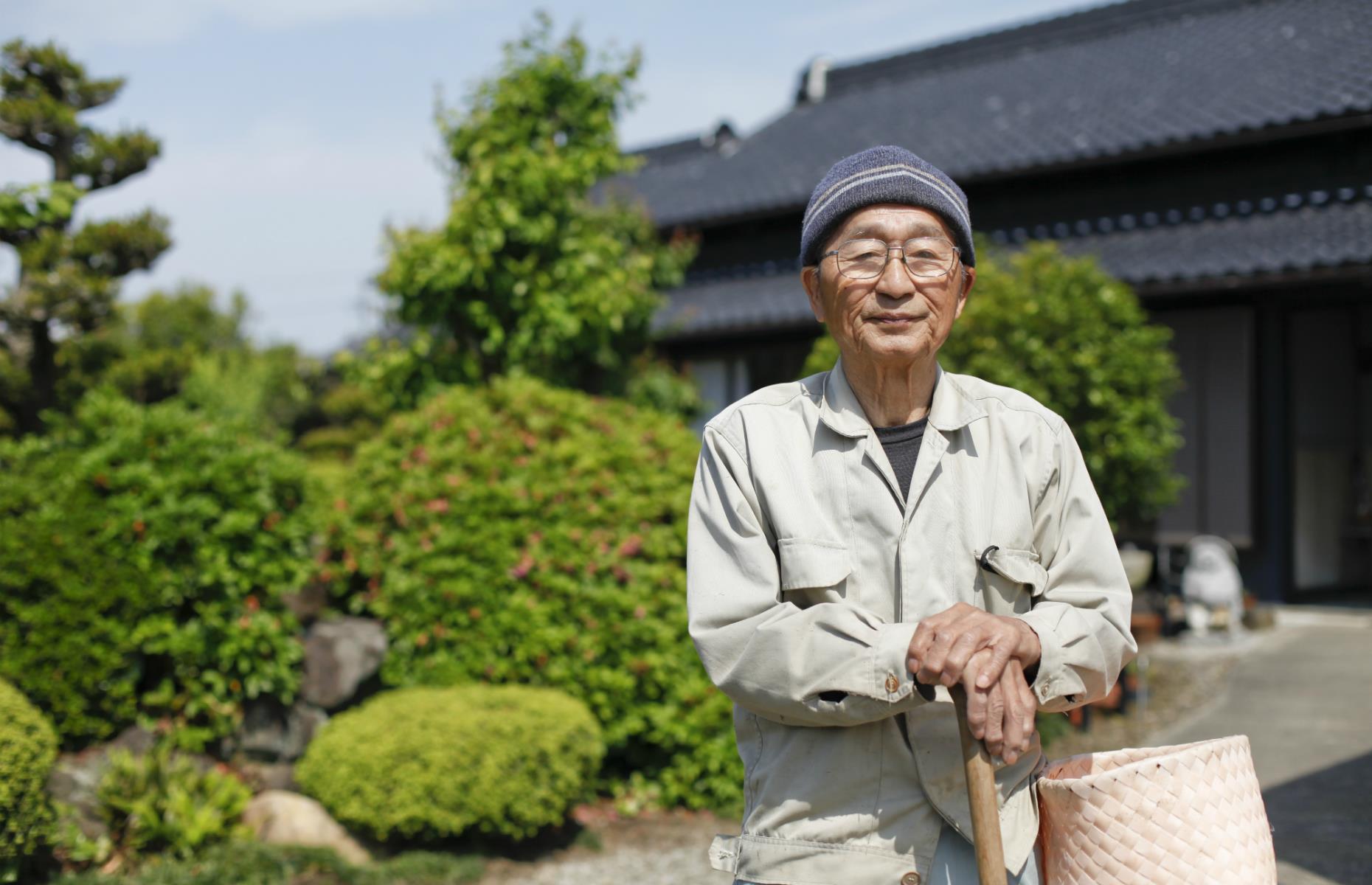 Japan grandfather. Японский дедушка. Дедушка японец. Молодой дедушка в Японии. Стильный японский дедушка.