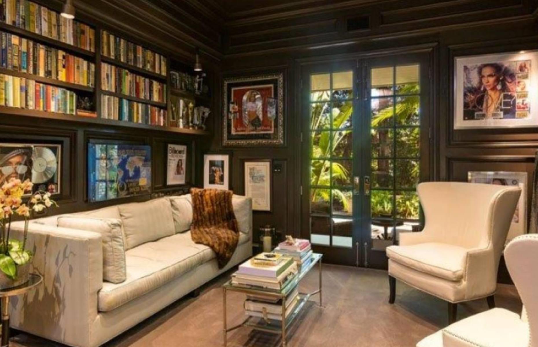 J.Lo's Hidden Hills estate