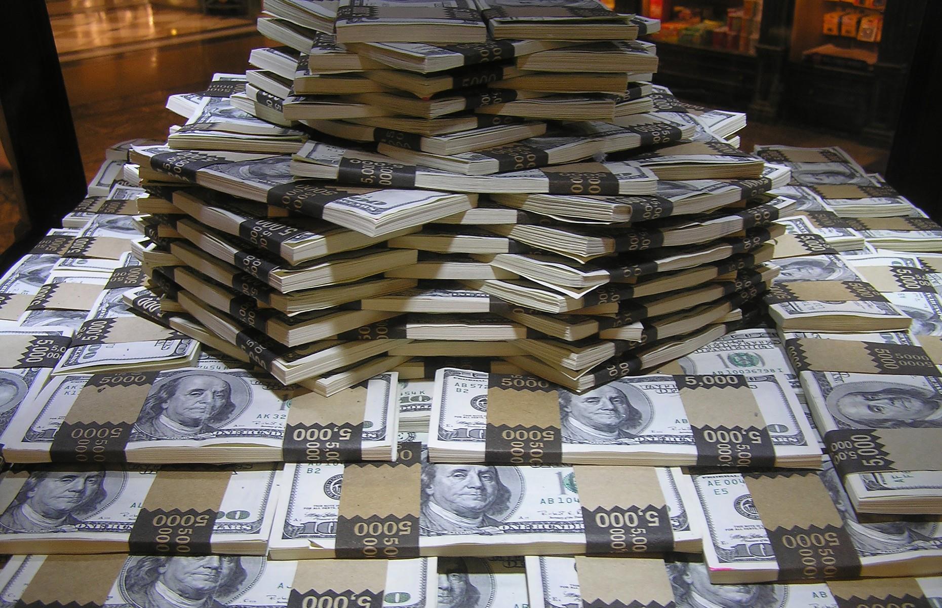 A safe full of cash: $1.2 million (£873k)