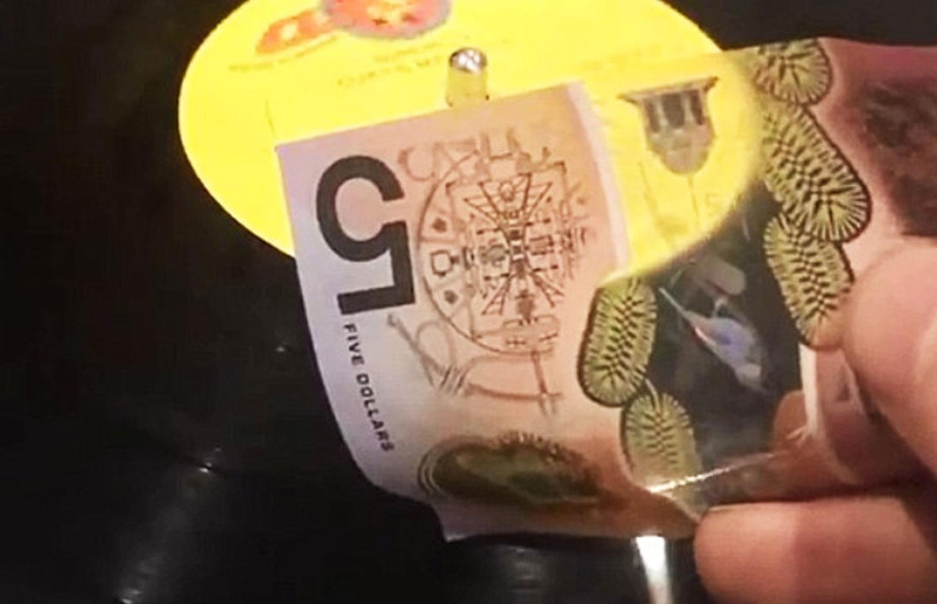 The new Australian $5 bill can also play your vinyl collection