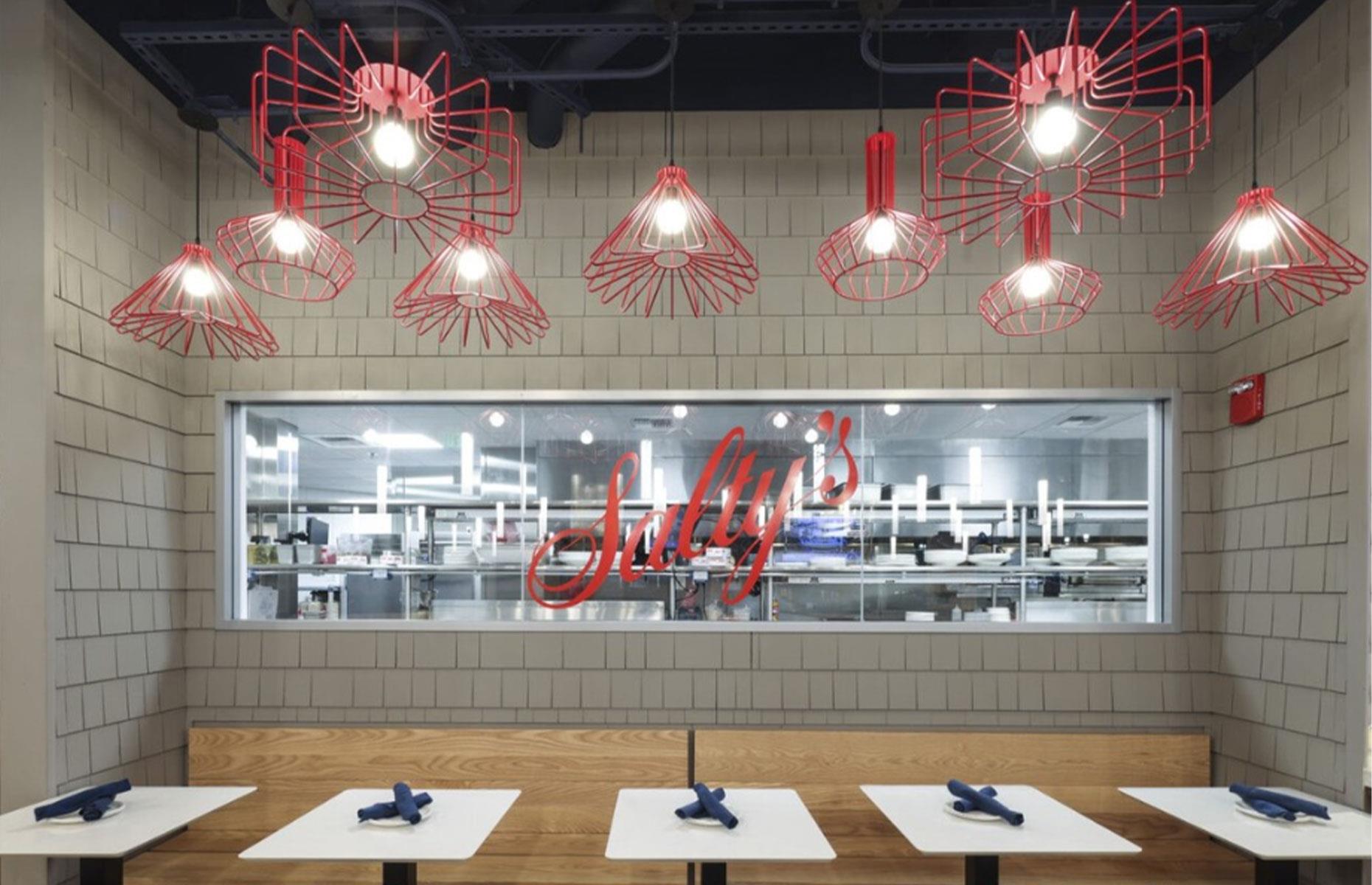 2. Salty’s at the SEA, Seattle-Tacoma International Airport, Washington