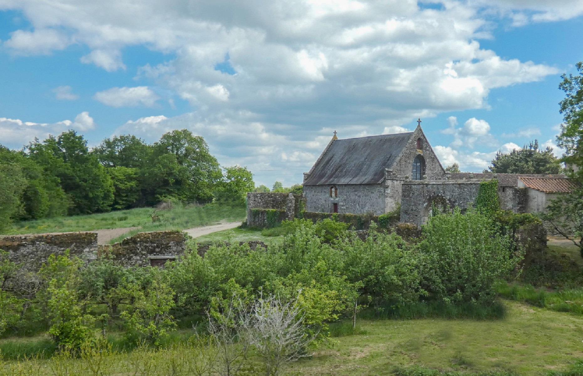 Historic castle, Pays de la Loire, France: £452,000 ($577k)