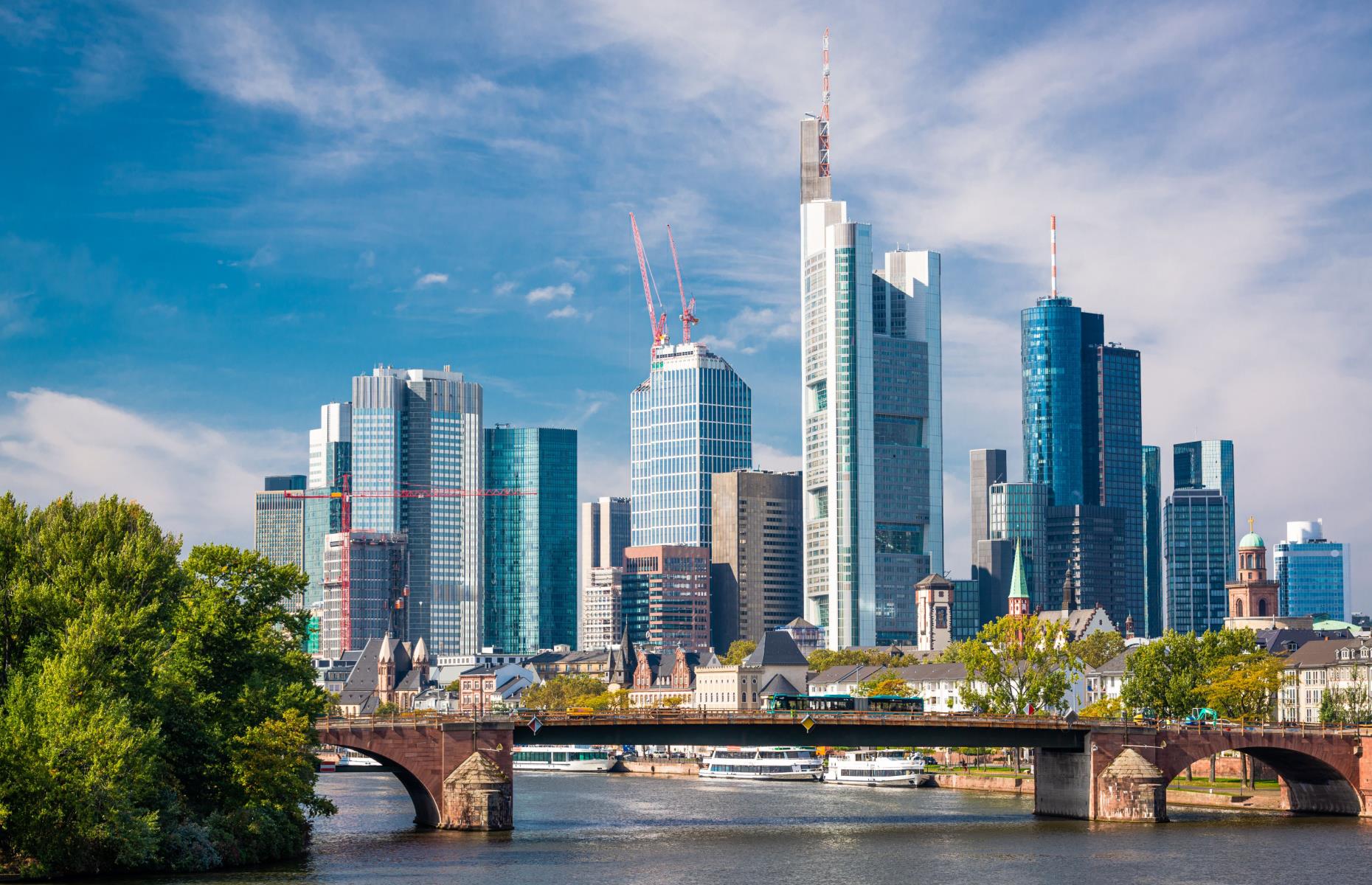 3. Frankfurt a. M., Deutschland – 12,8 % Superreiche