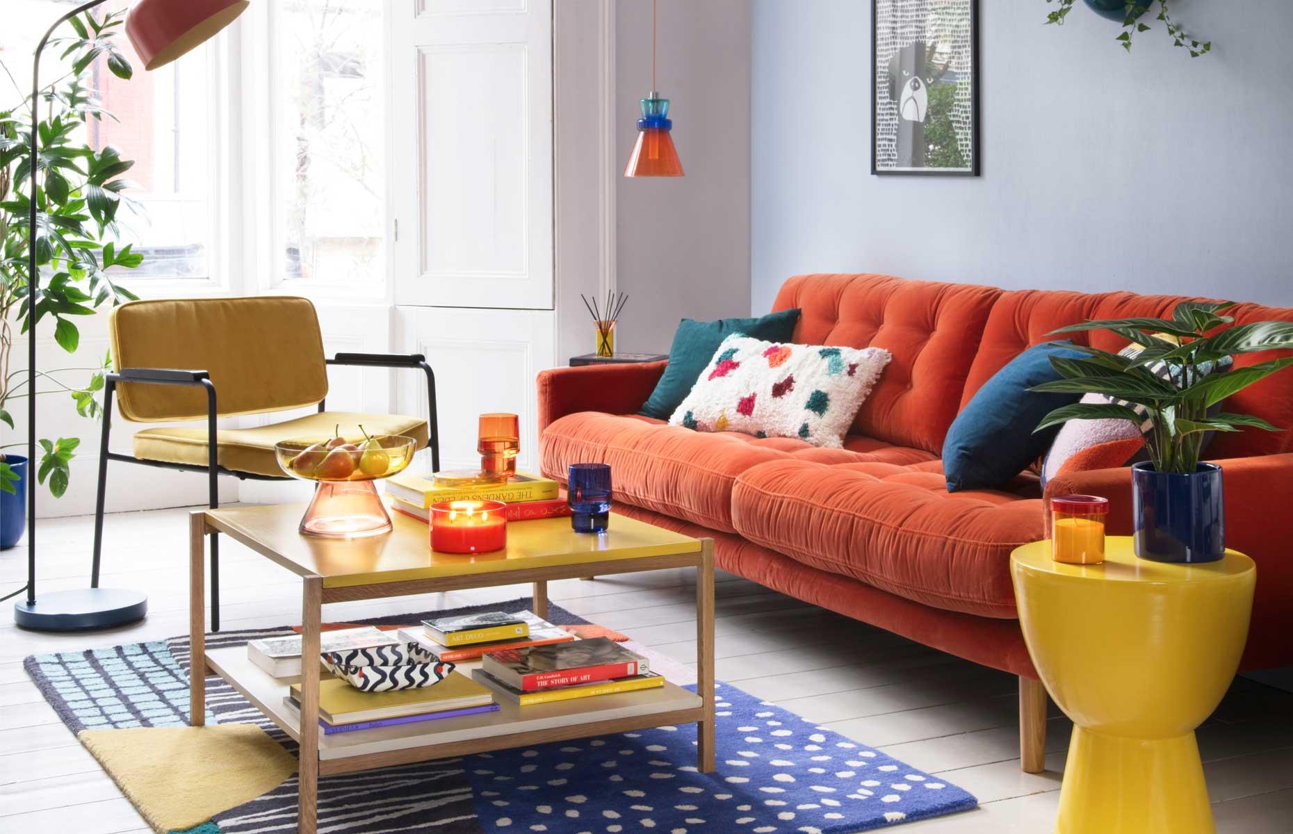 Let the sofa take the lead