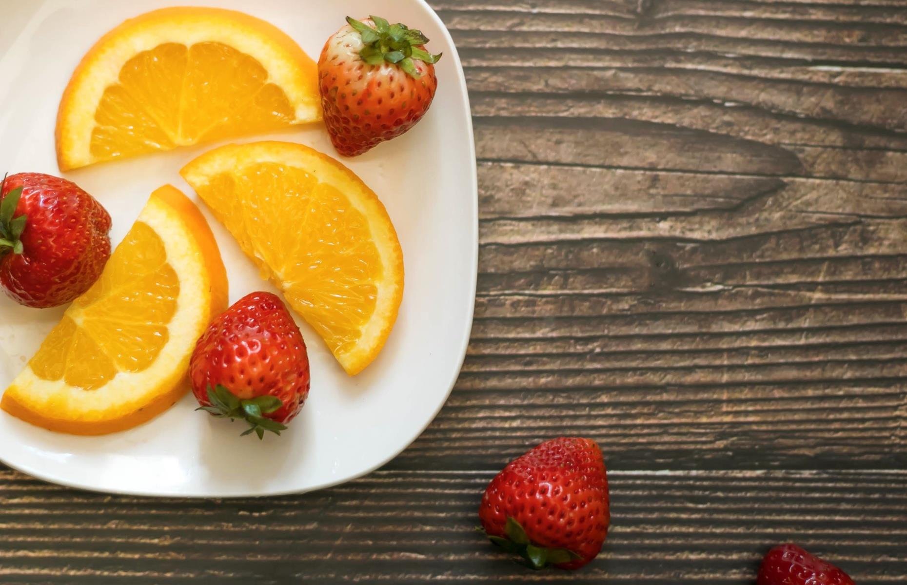 17. Oranges are the fruit with the most vitamin C