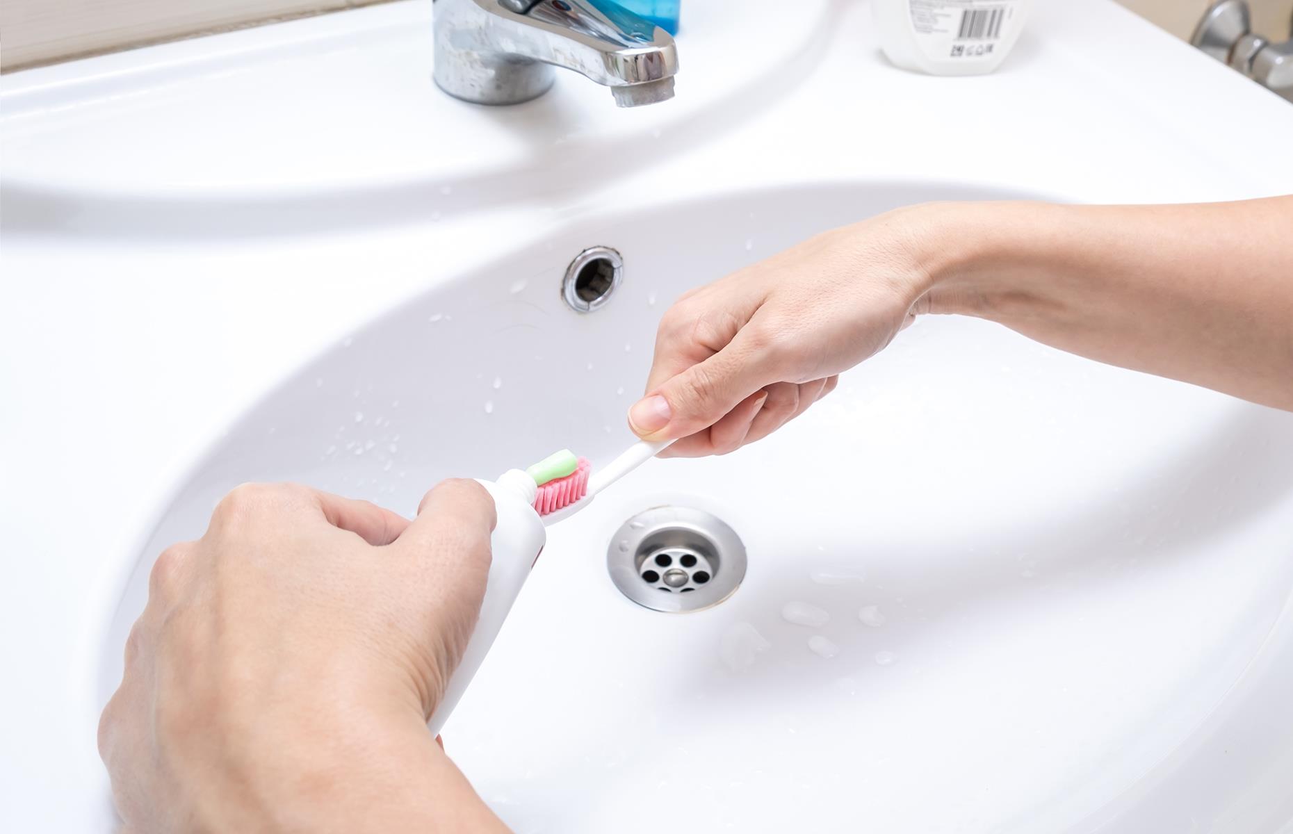 Rinse the sink