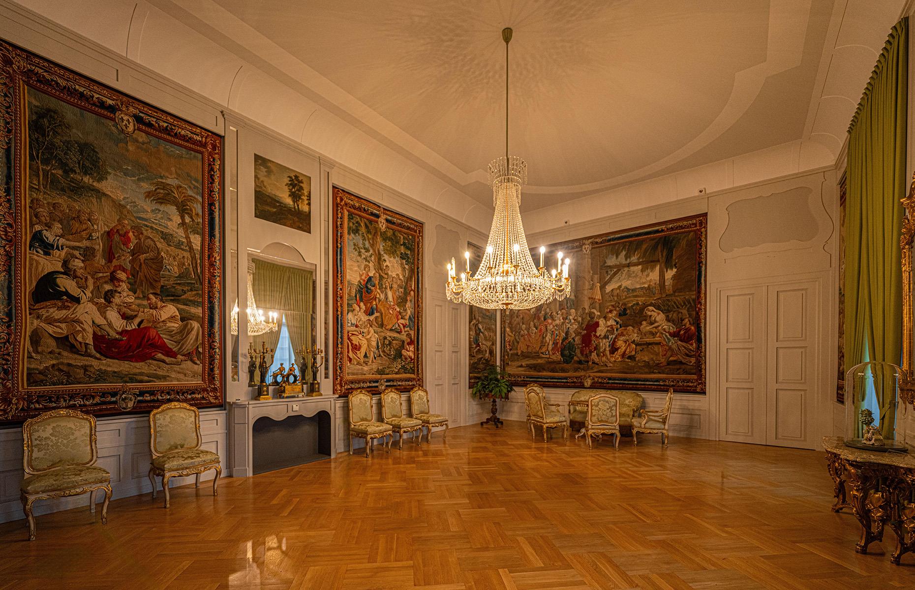 Mannheim Palace: lavish interiors