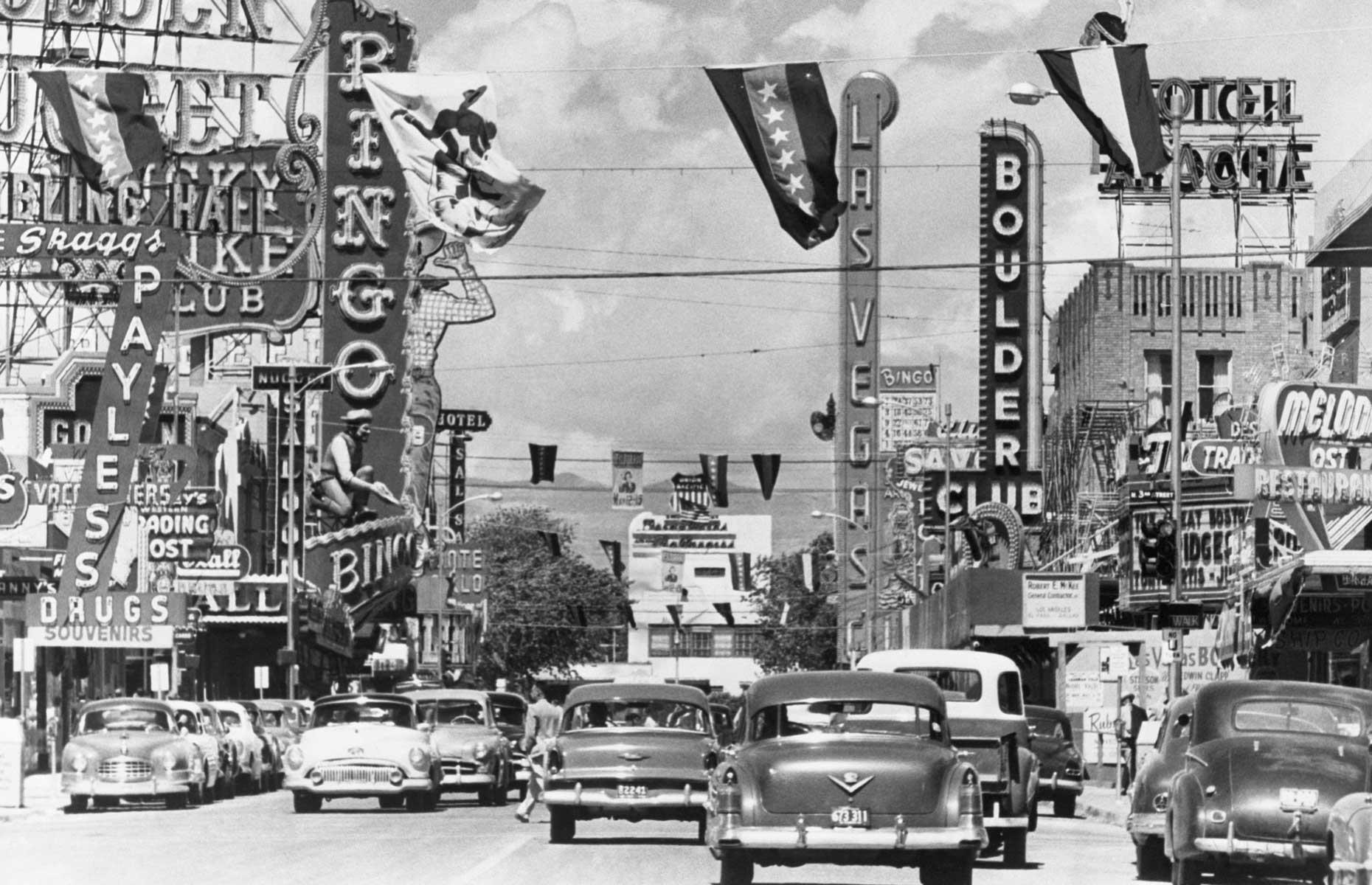 1950s: Vegas is drenched in neon lights