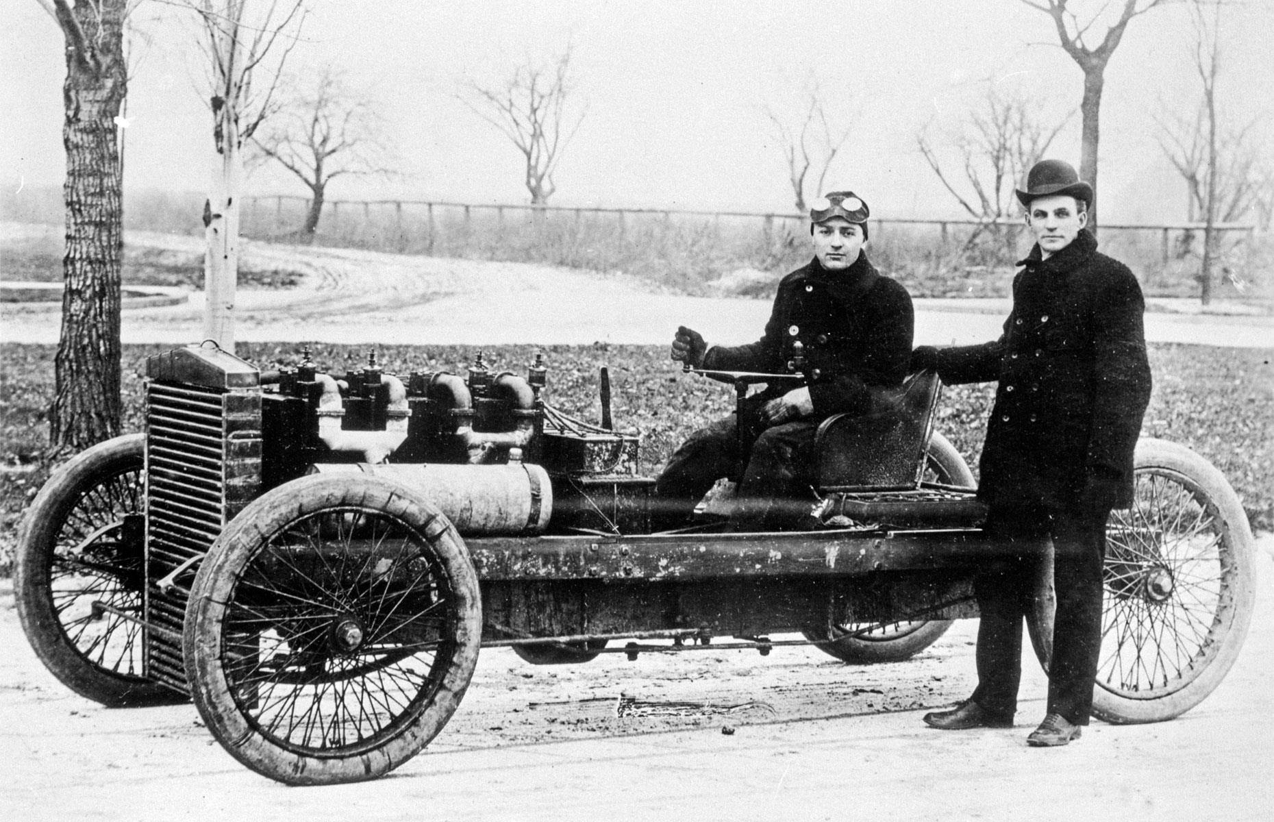 Racing car
