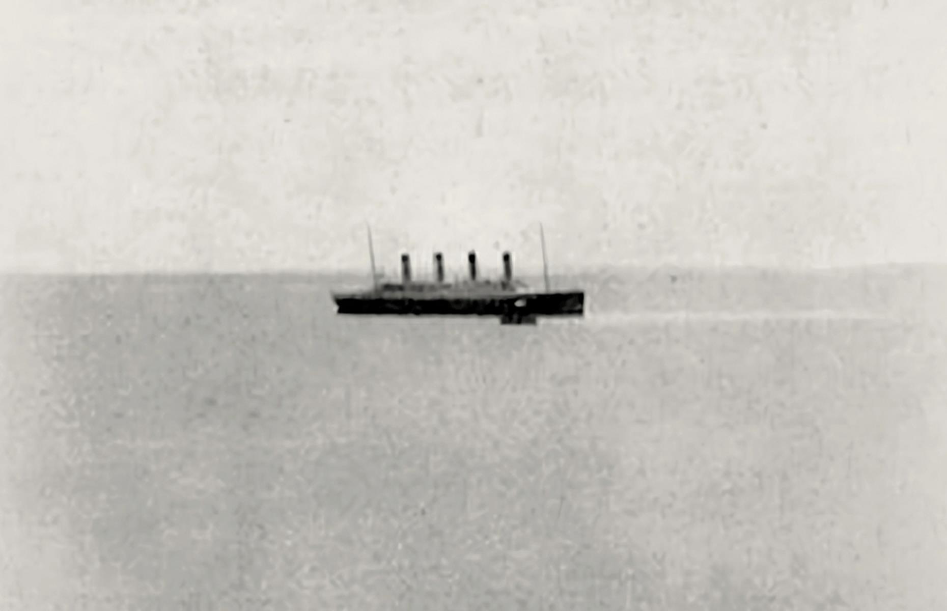 1912: The last photo of the RMS Titanic