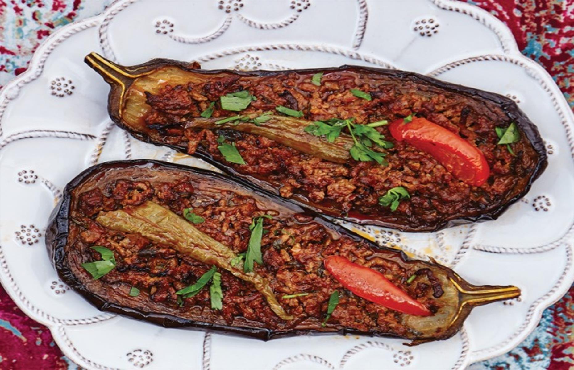 Turkish-style stuffed aubergines