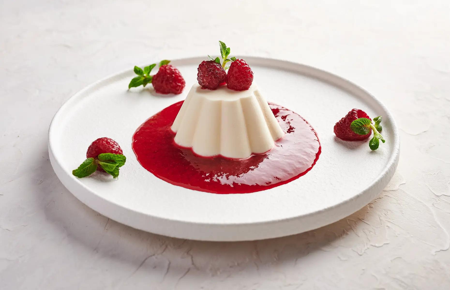 25. Panna cotta, Italy