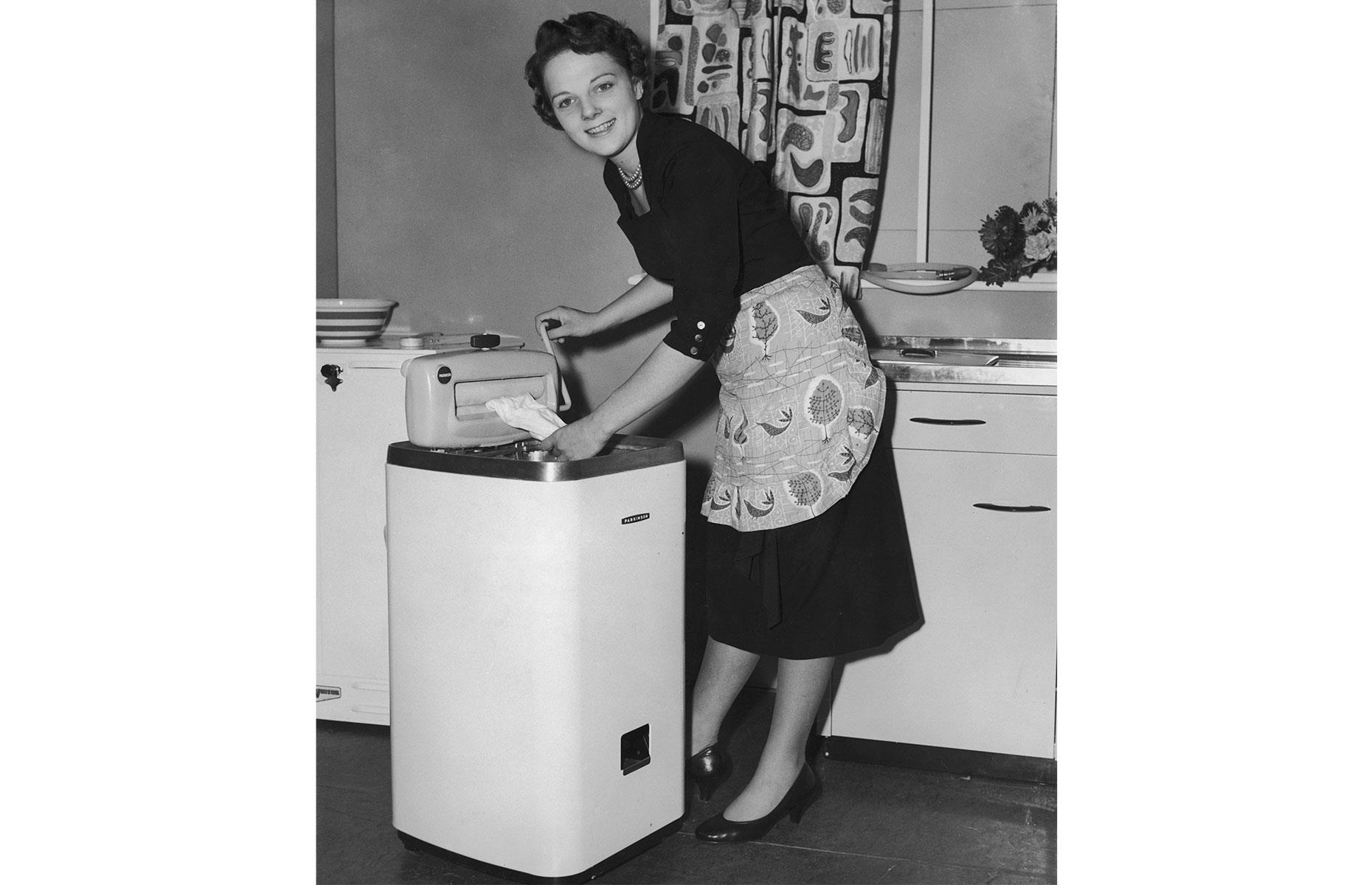 1955: top-loading washing machine 