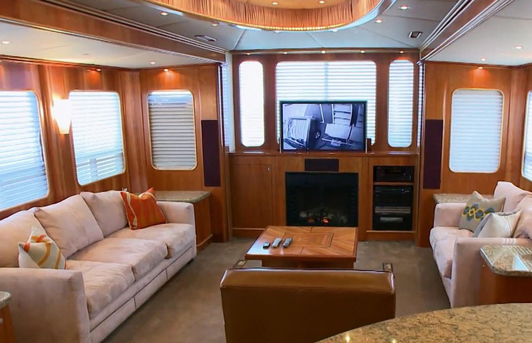 Leonardo DiCaprio's motorhome mansion