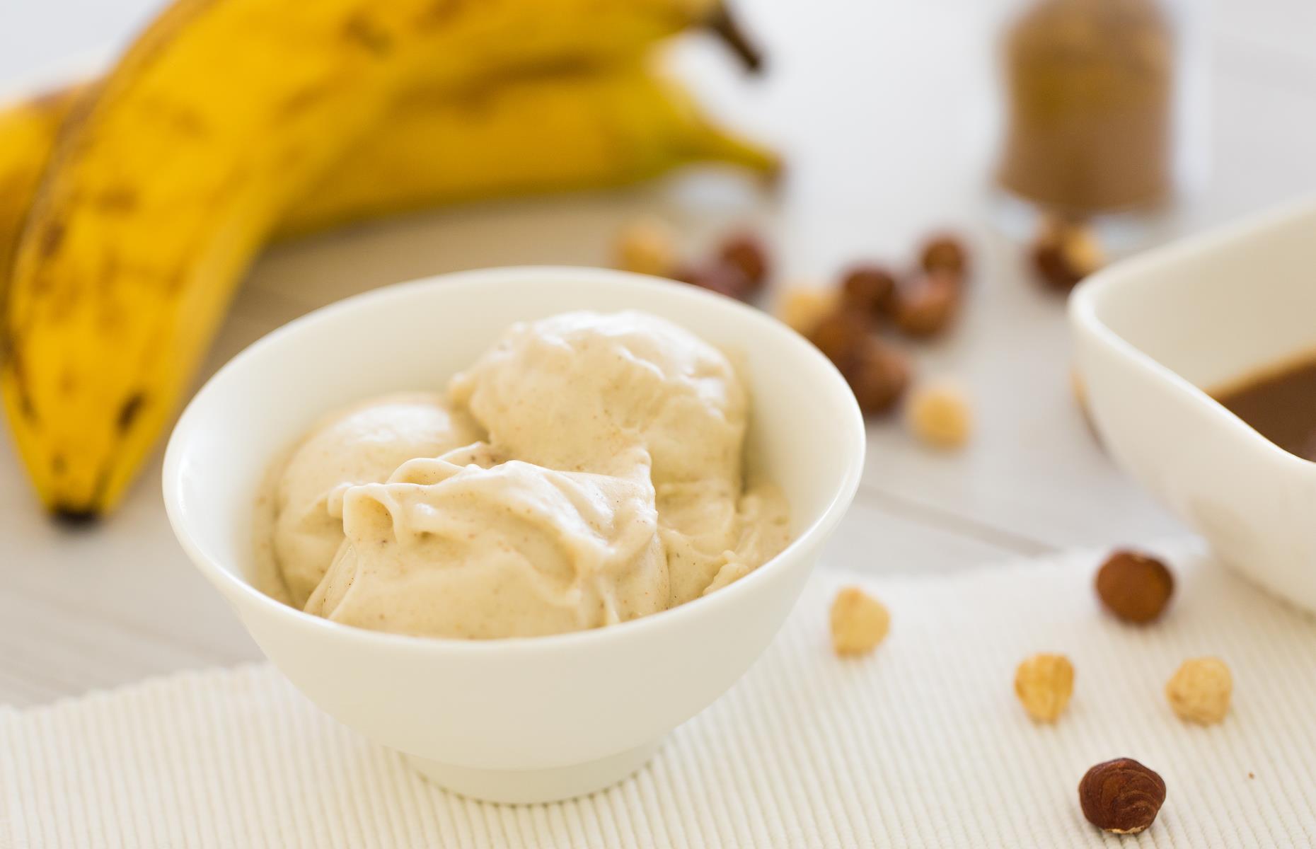 Banana ice cream (100 calories in 2 scoops)