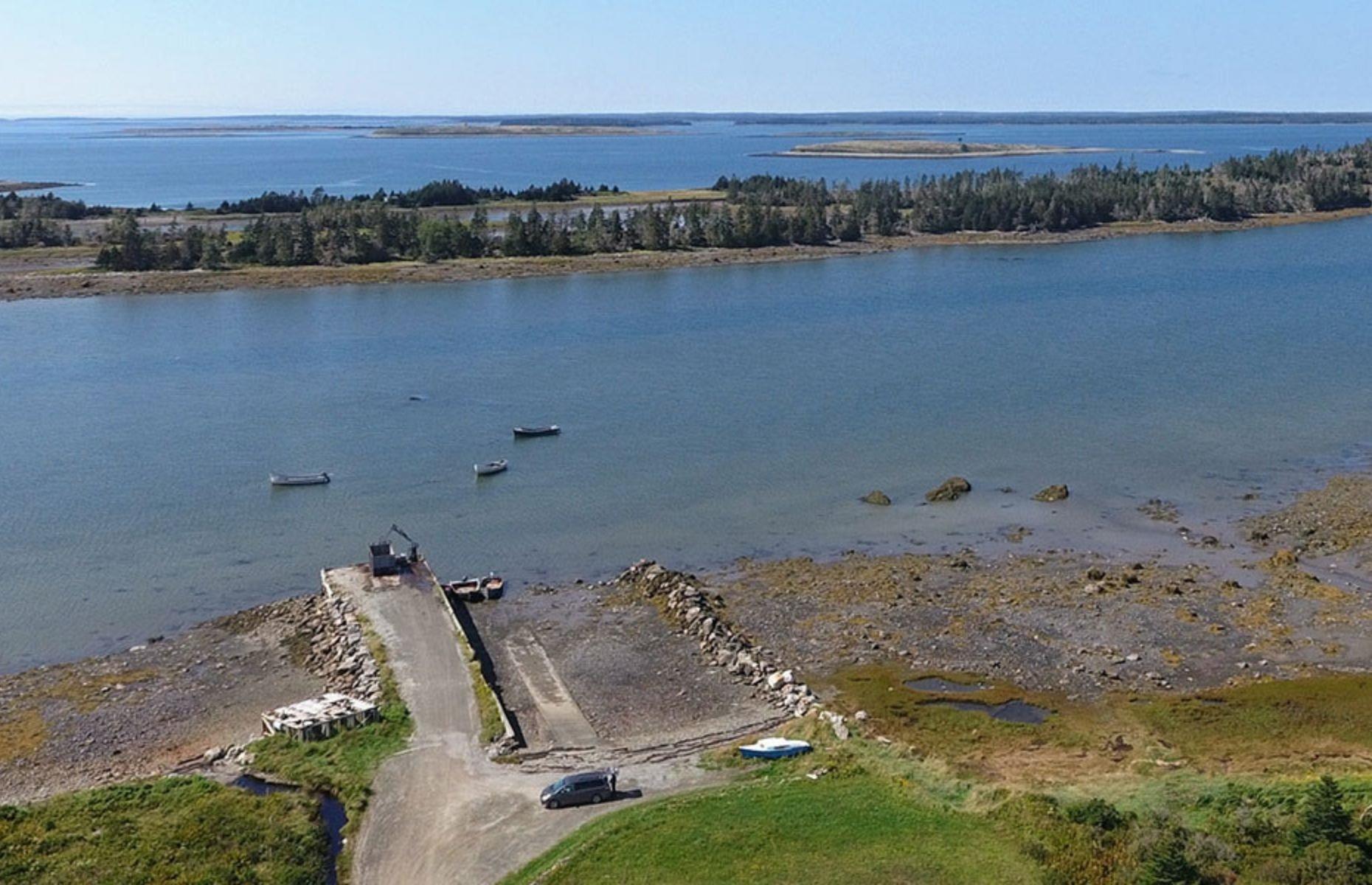 Frost Island, Nova Scotia, Canada: $240,638 (£176k)