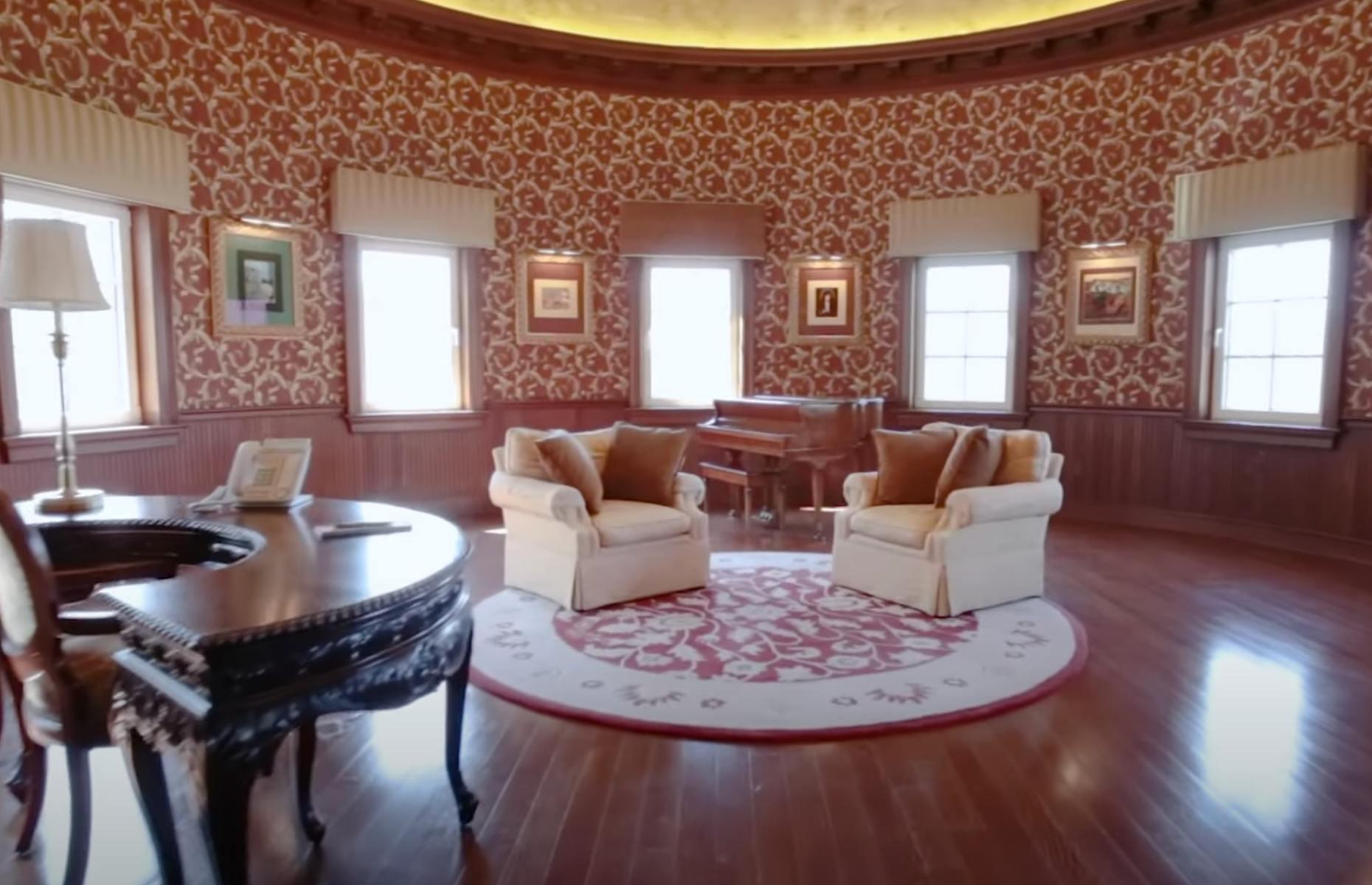 Jordan Belfort's mansion, Long Island, USA Douglas Elliman