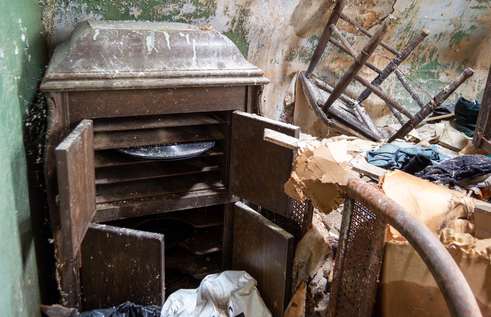 Abandoned belongings