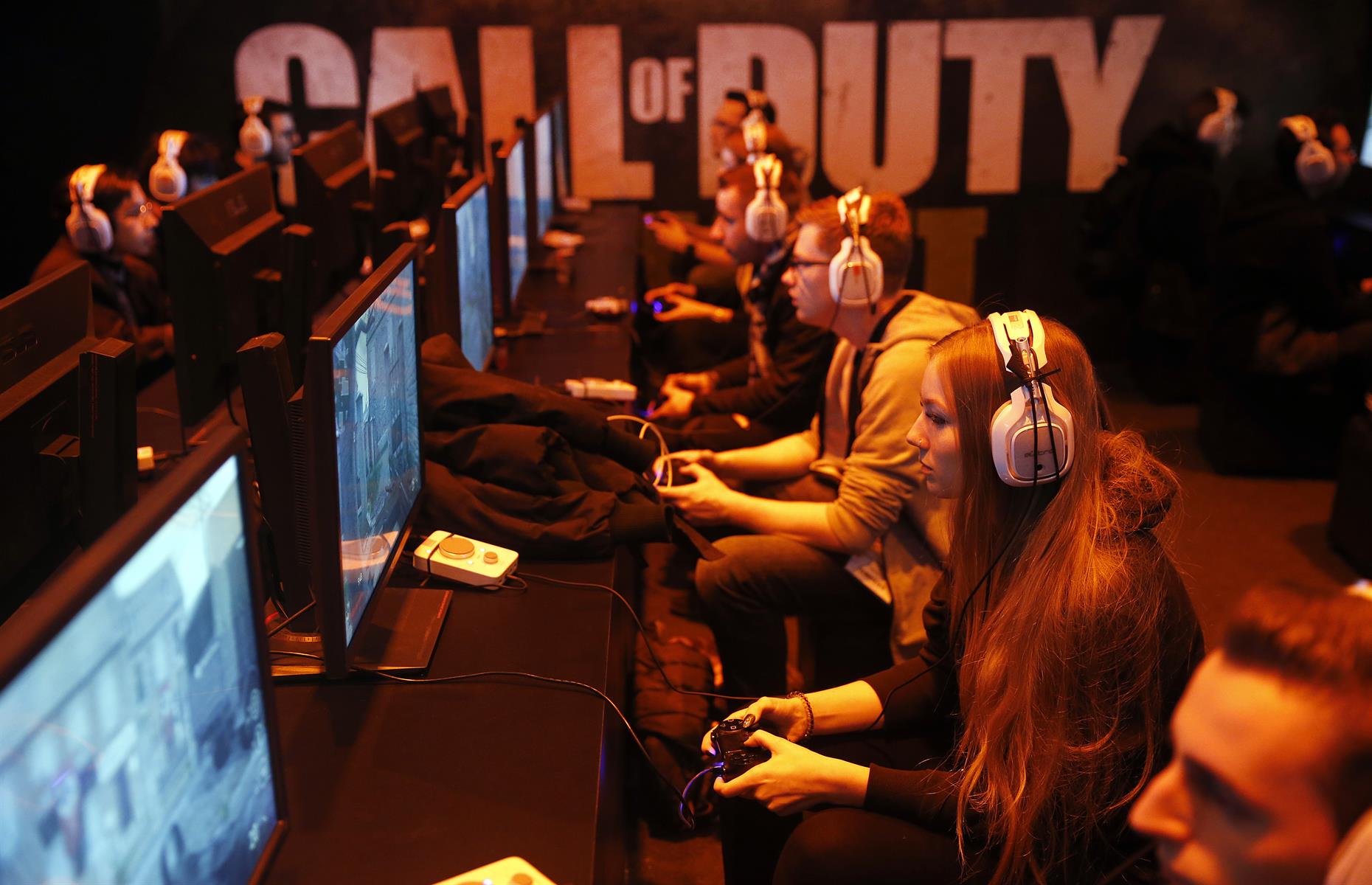Activision Blizzard: 5% stake