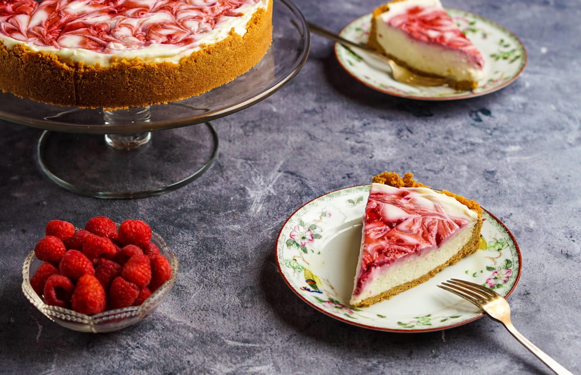 Raspberry ripple white chocolate cheesecake