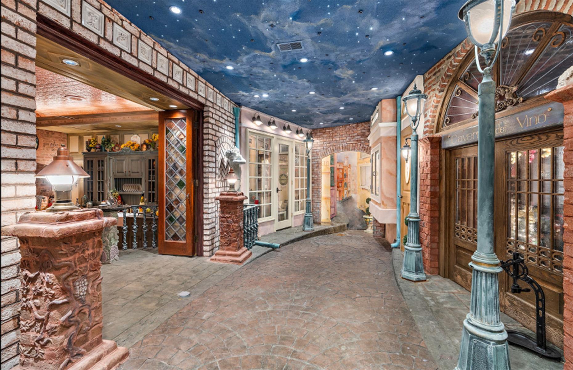Luxury mansion with basement village, Pennsylvania, USA
