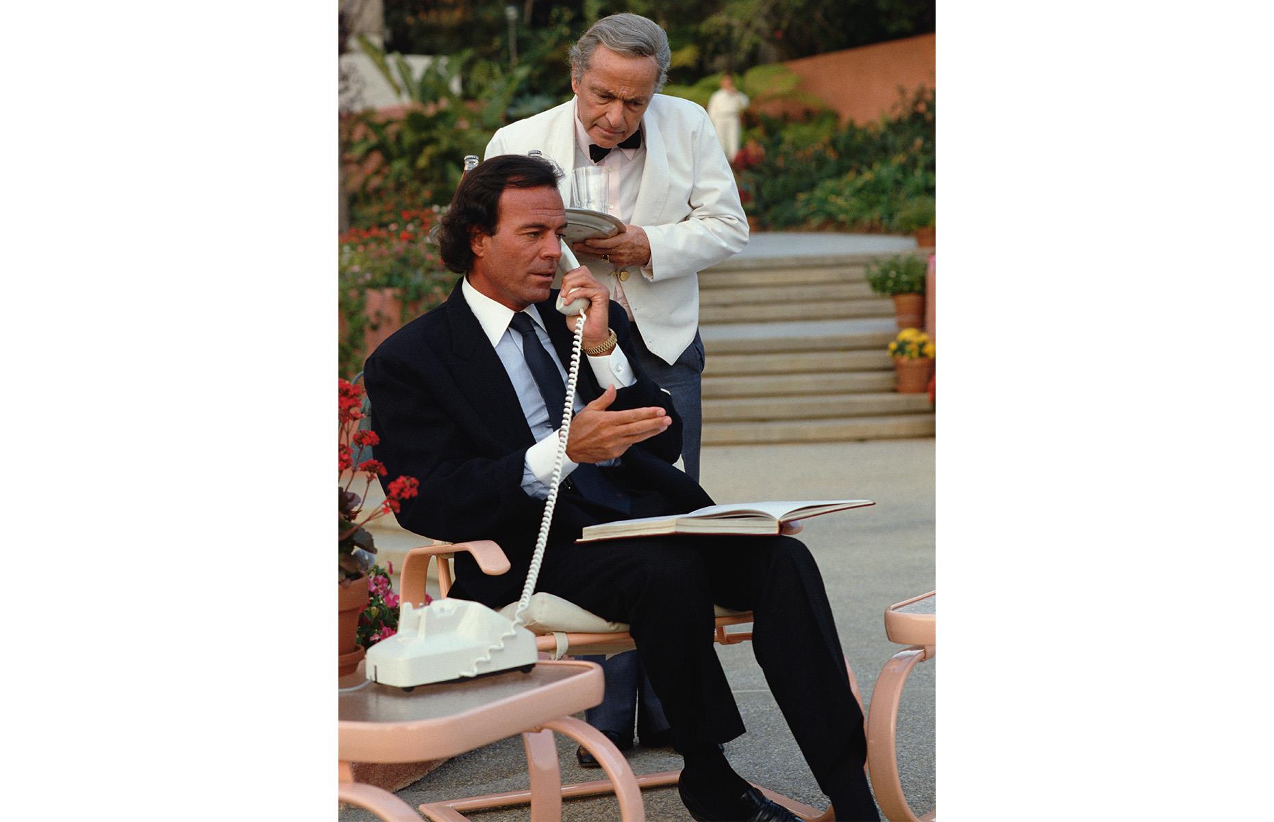 Julio Iglesias and his butler