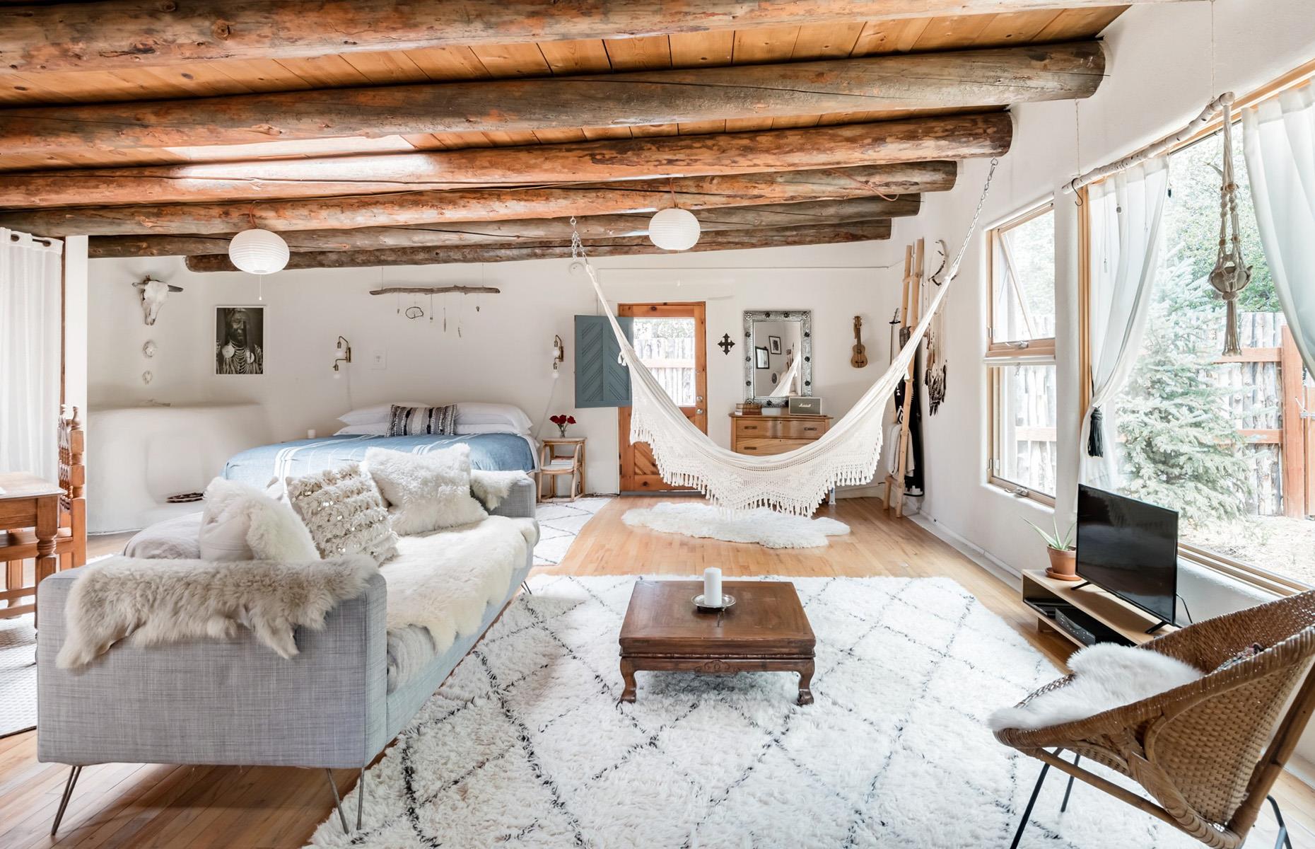 New Mexico: boho adobe, Taos