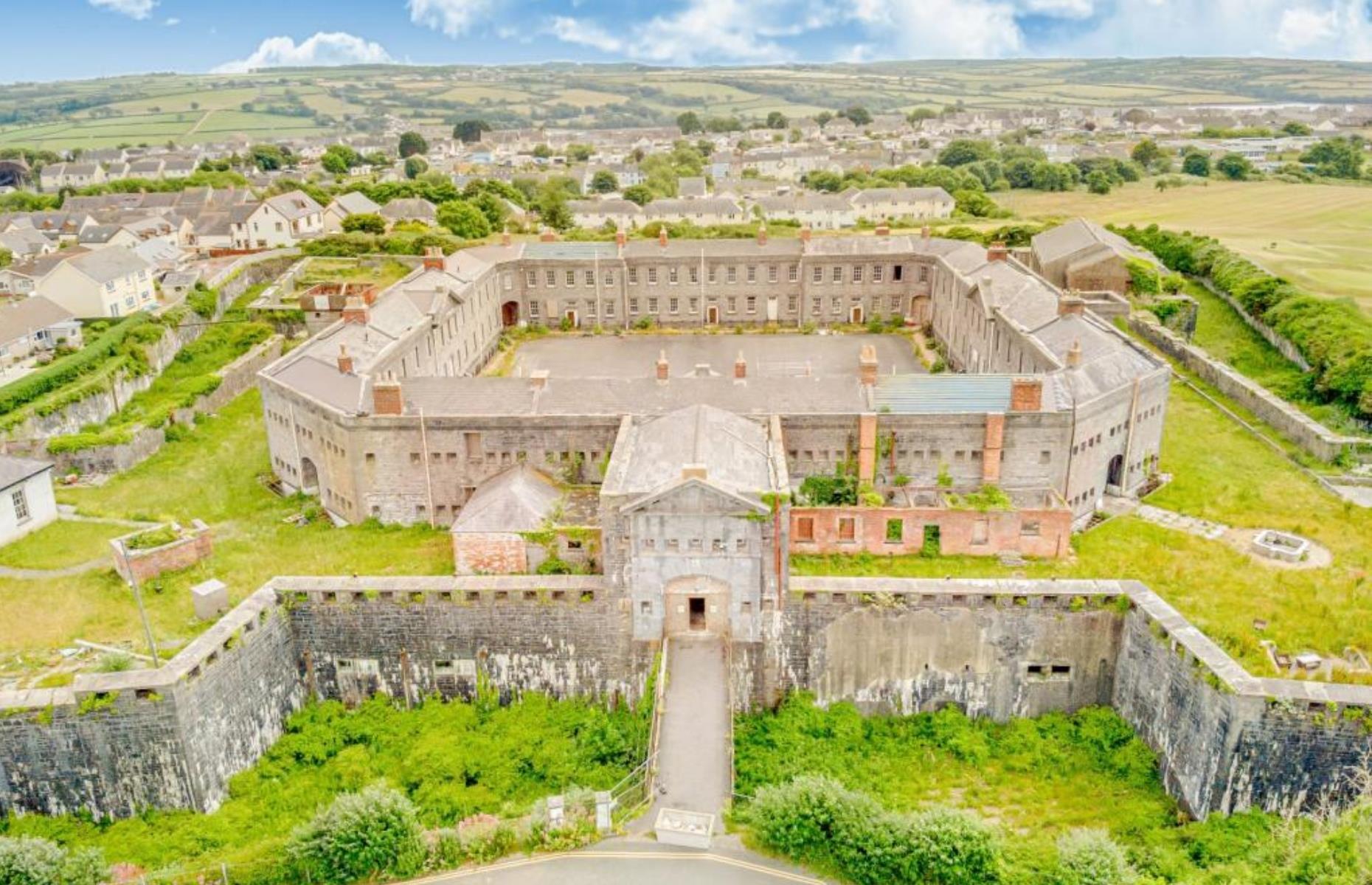 Abandoned Military Fort For Sale For Only 500k Lovemoney