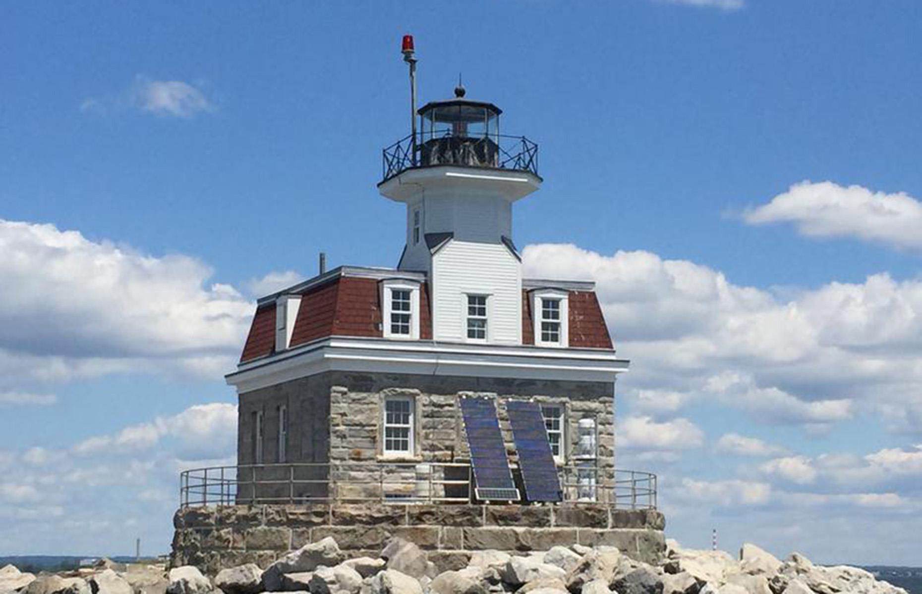 Penfield Reef Lighthouse, Connecticut, USA: $50,000 (£39.8k)
