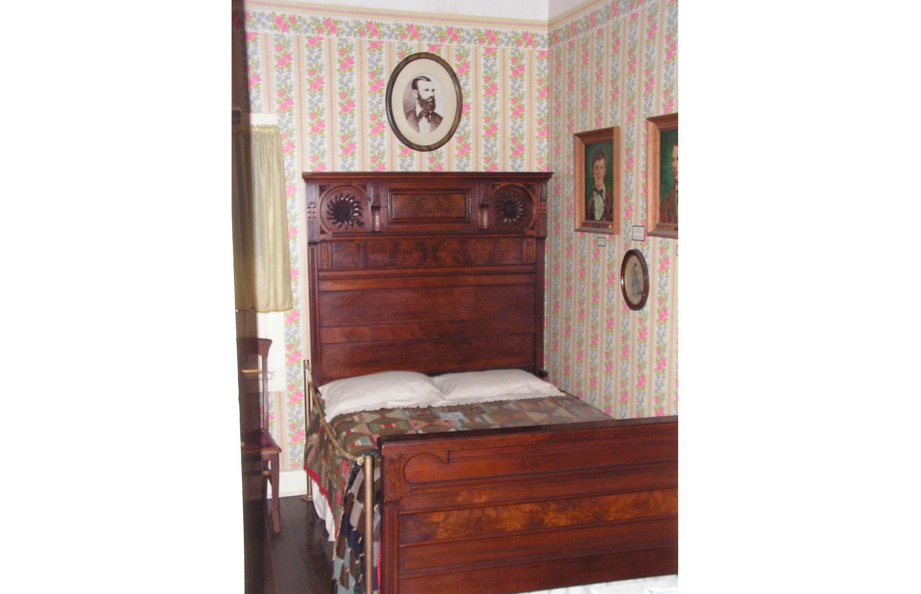 Jesse James' clapboard refuge in St. Joseph, USA